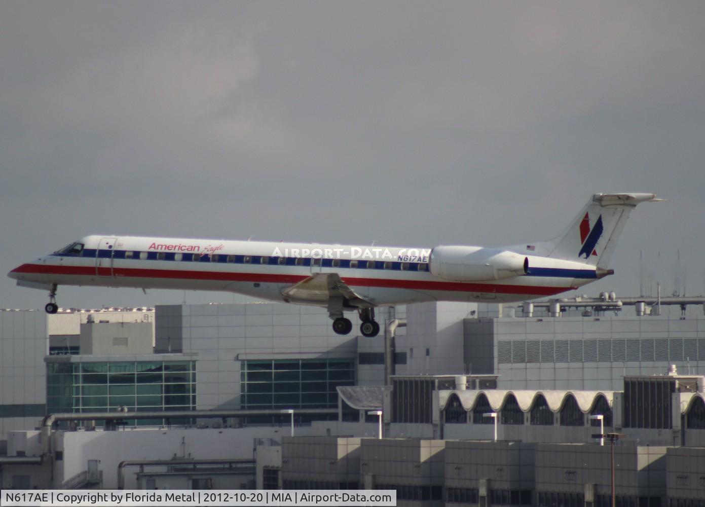 N617AE, 1998 Embraer ERJ-145LR (EMB-145LR) C/N 145093, Eagle E145LR