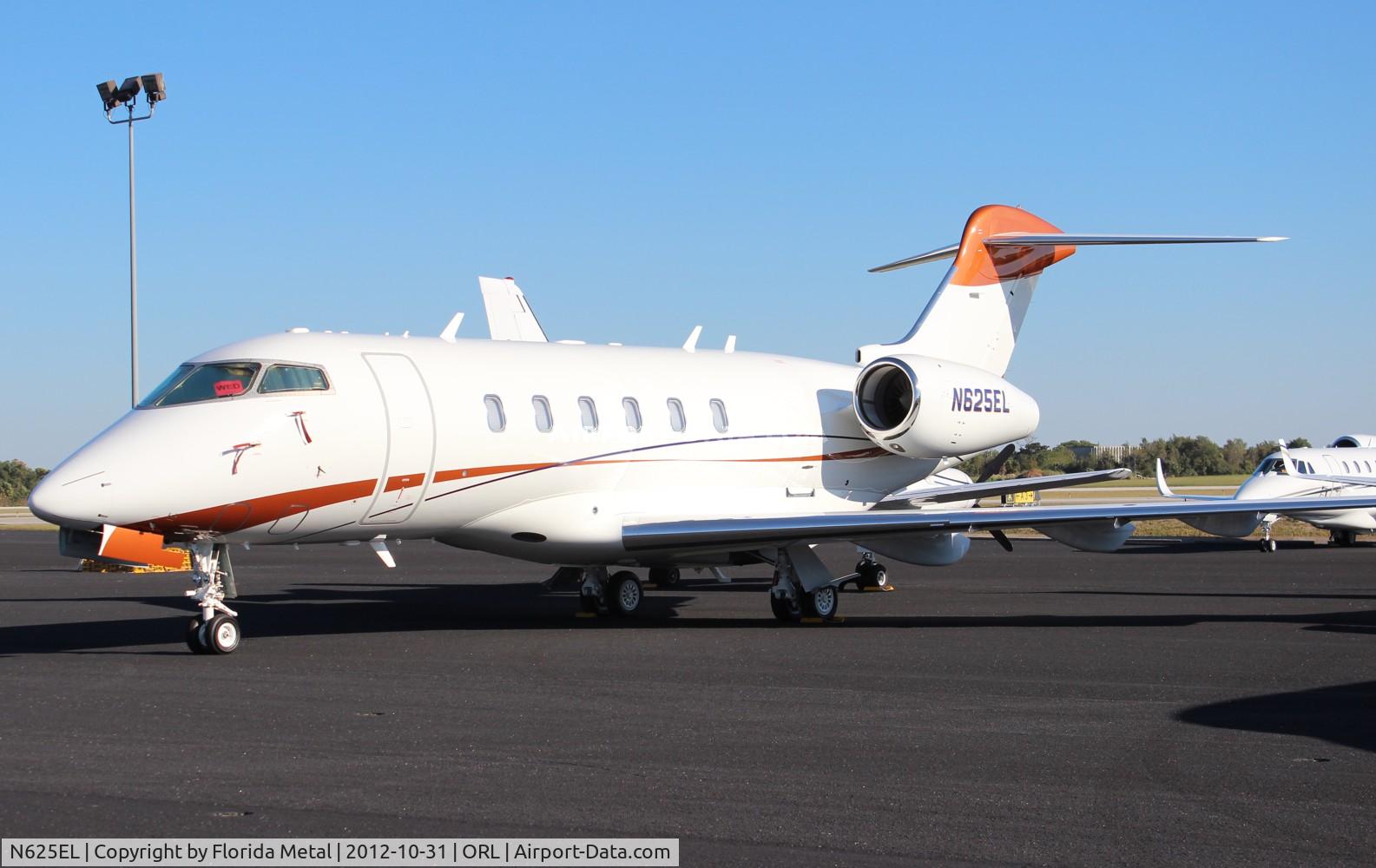 N625EL, 2011 Bombardier Challenger 300 (BD-100-1A10) C/N 20331, Challenger 300 at NBAA
