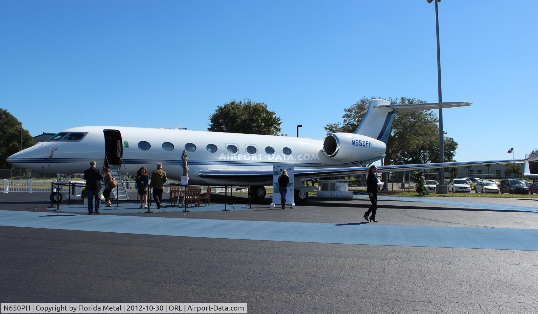 N650PH, 2011 Gulfstream Aerospace G650 (G-VI) C/N 6013, Gulfstream G650 at NBAA