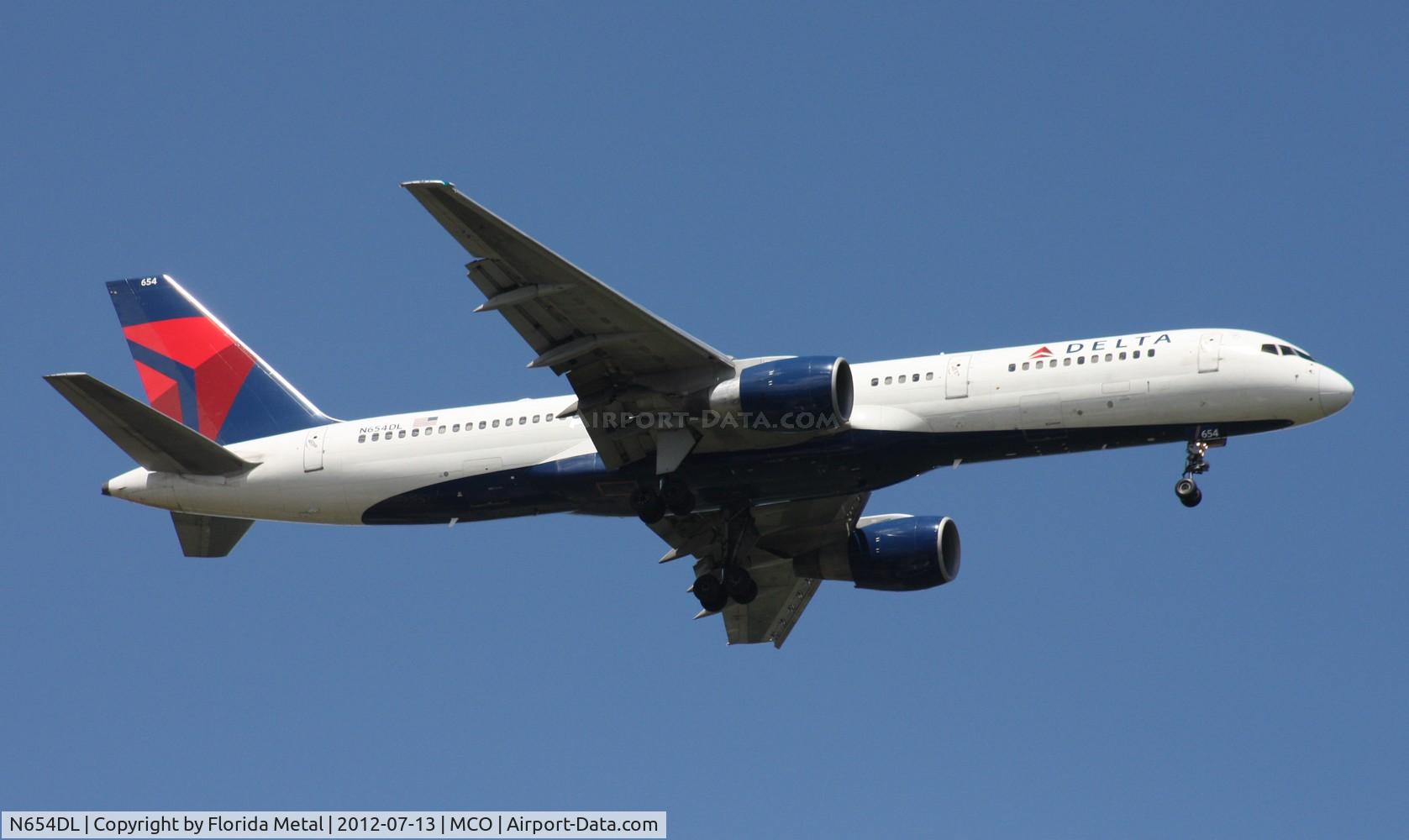 N654DL, 1990 Boeing 757-232 C/N 24394, Delta 757