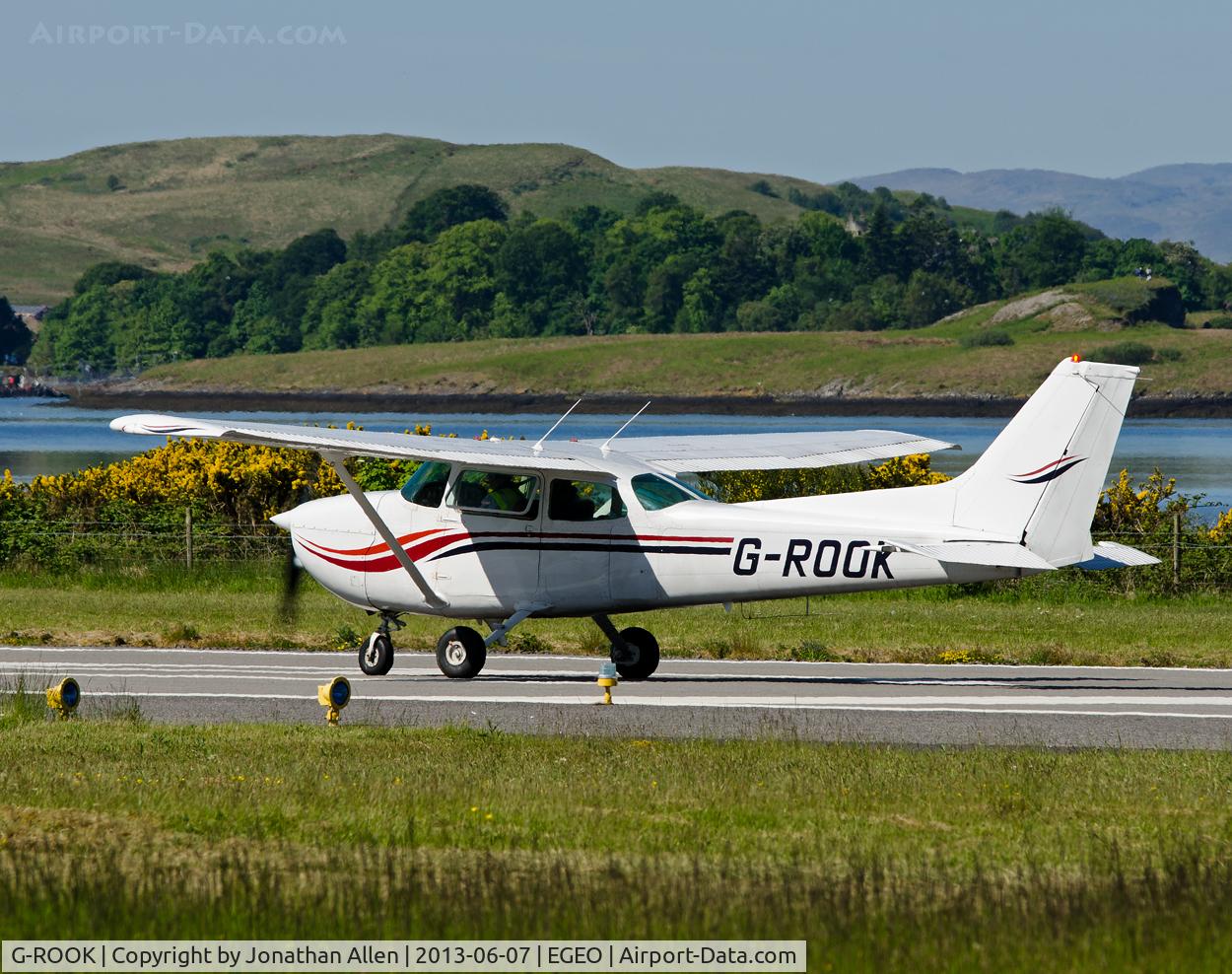 G-ROOK, 1981 Reims F172P Skyhawk C/N 2081, About to depart from Oban Airport.