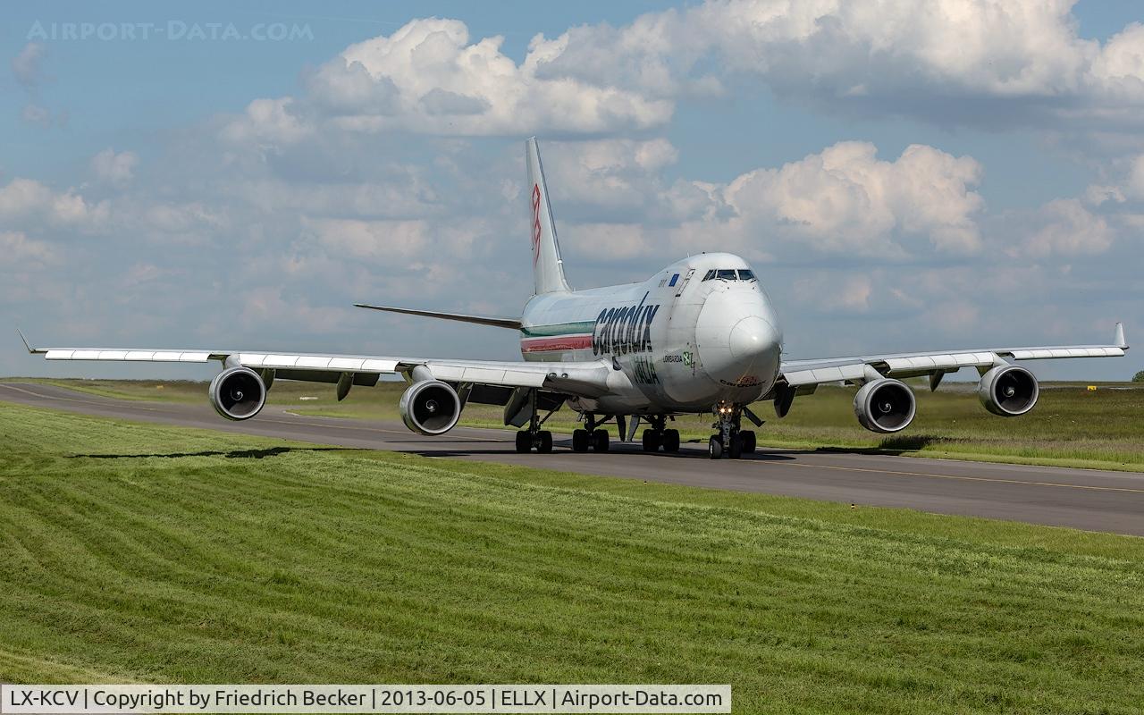 LX-KCV, 1997 Boeing 747-4R7F/SCD C/N 25868, taxying to the holding point RW06