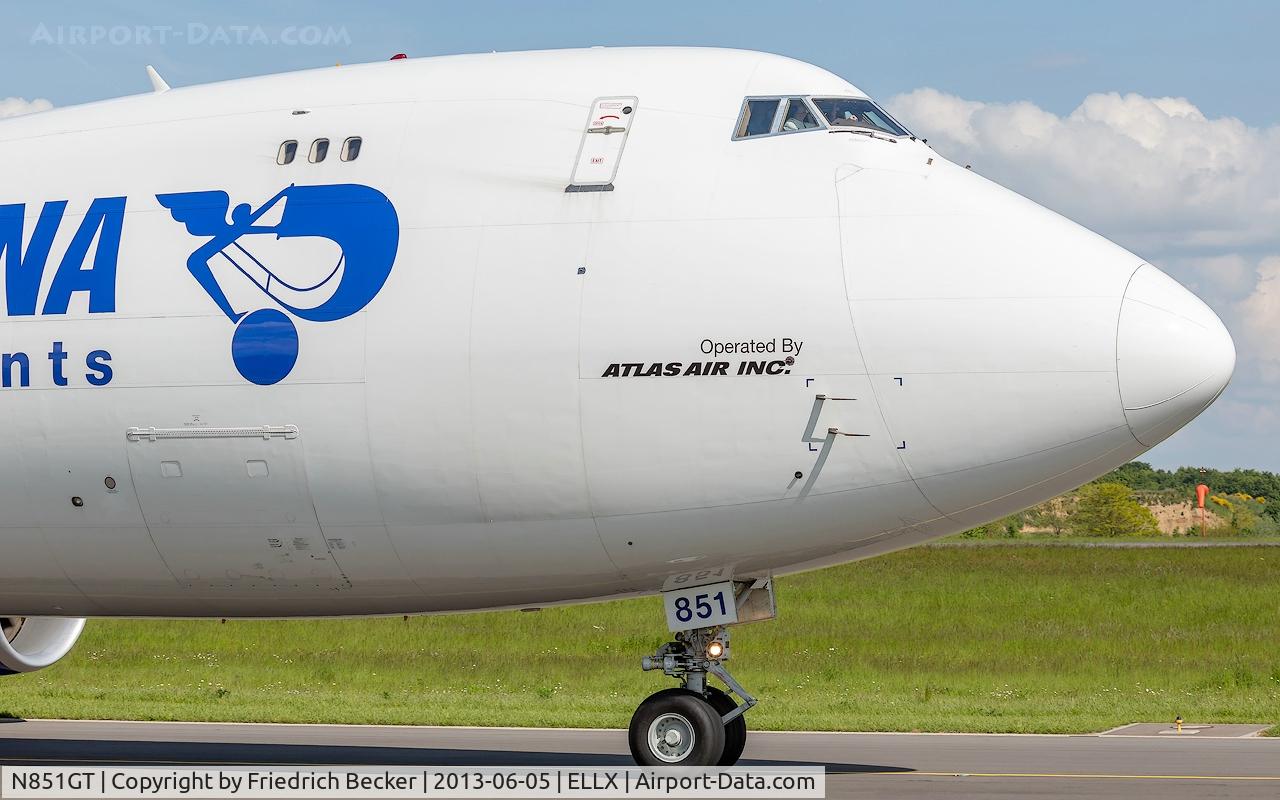 N851GT, 2012 Boeing 747-87UF C/N 37565, taxying to the holding point RW06