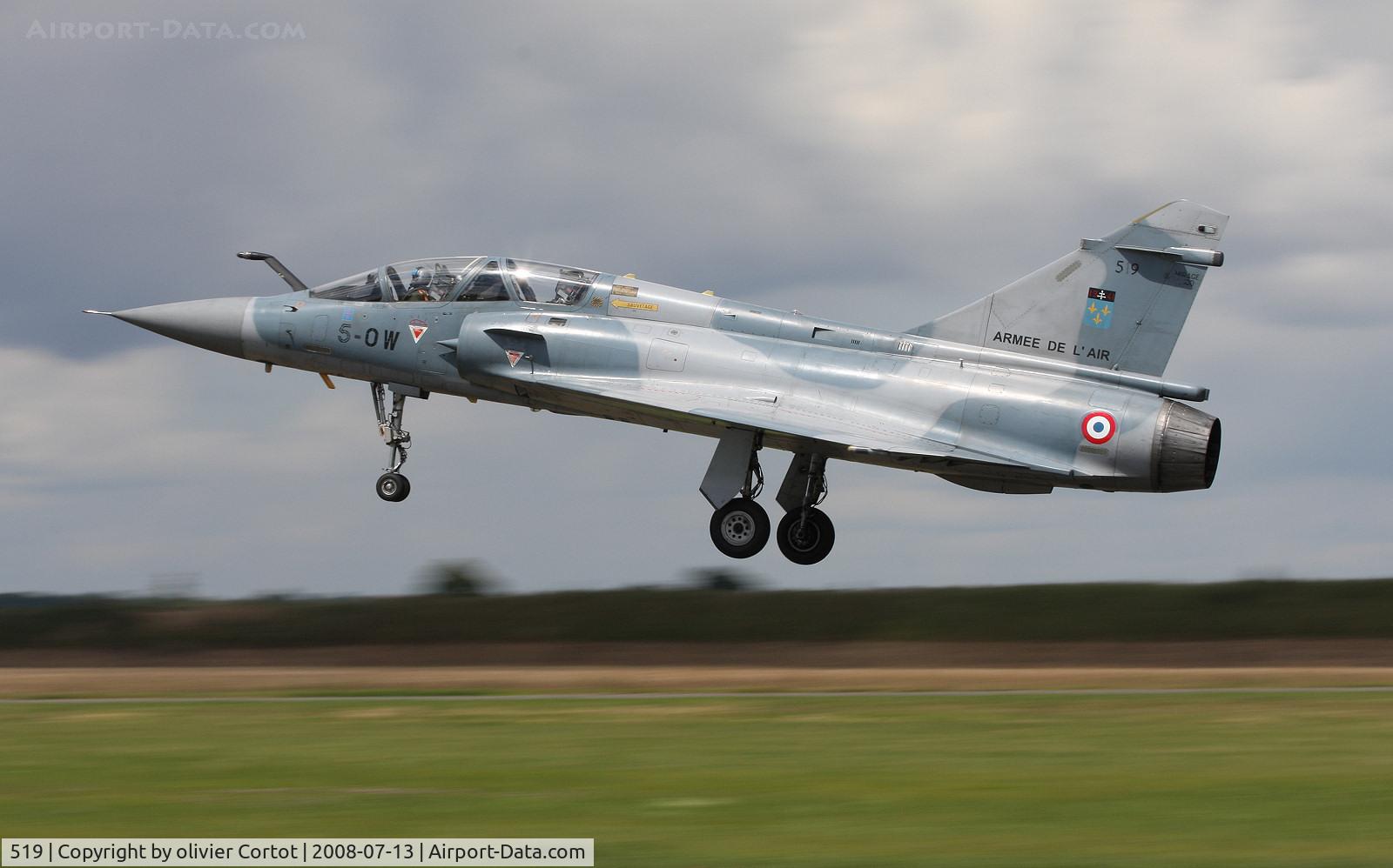 519, Dassault Mirage 2000B C/N 224, Landing at Avord AB