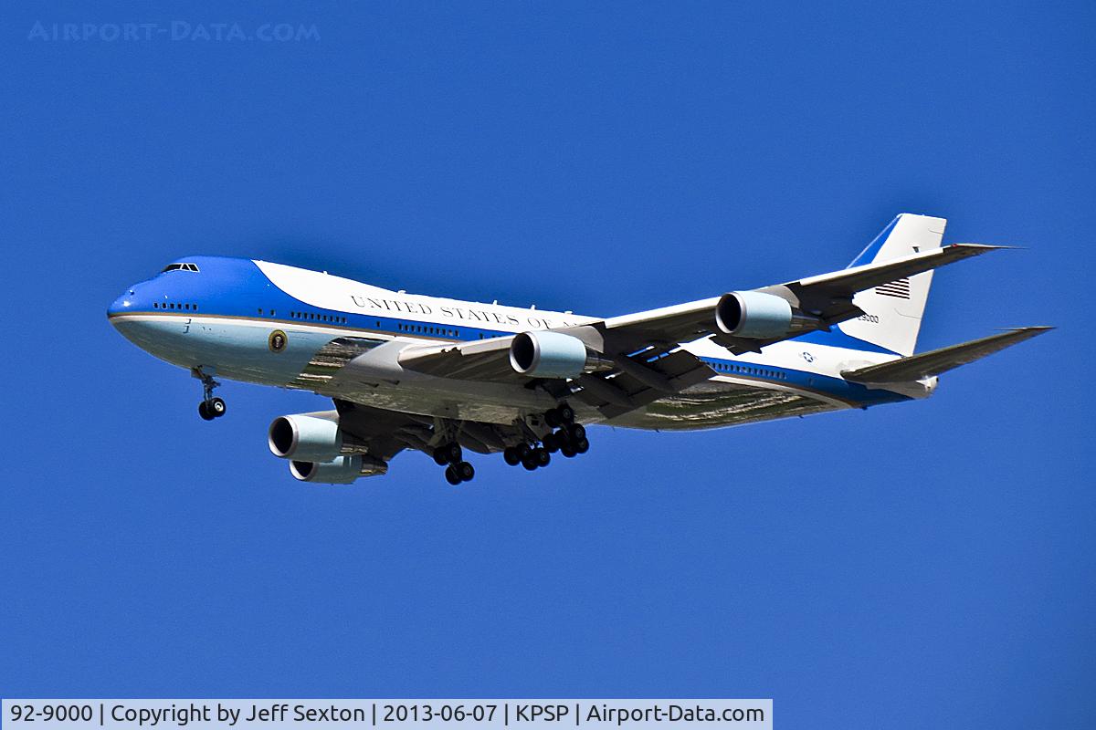 92-9000, 1987 Boeing VC-25A (747-2G4B) C/N 23825, Air Force One. Arrival at Palm Springs.