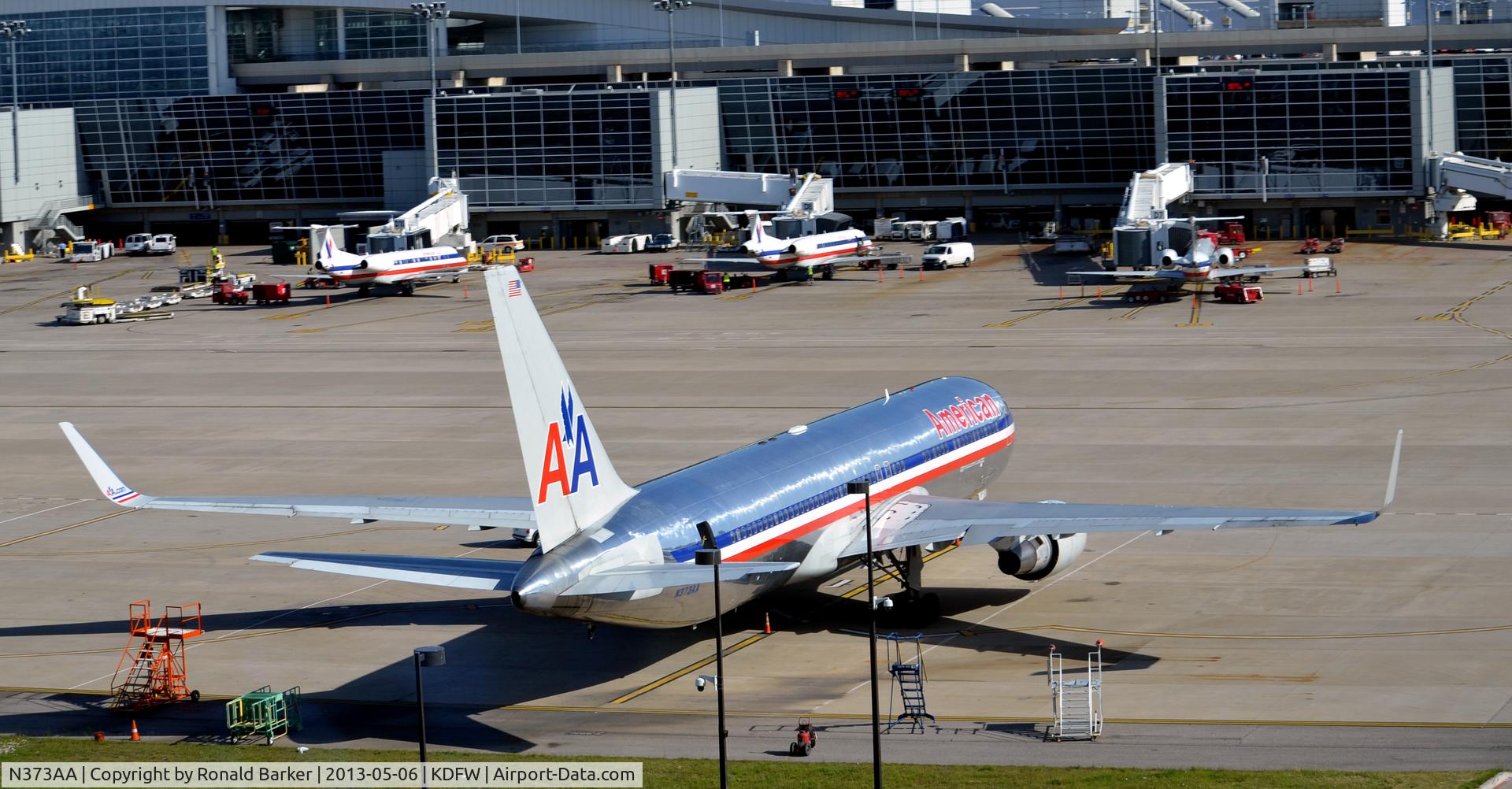 N373AA, 1992 Boeing 767-323 C/N 25200, DFW, TX