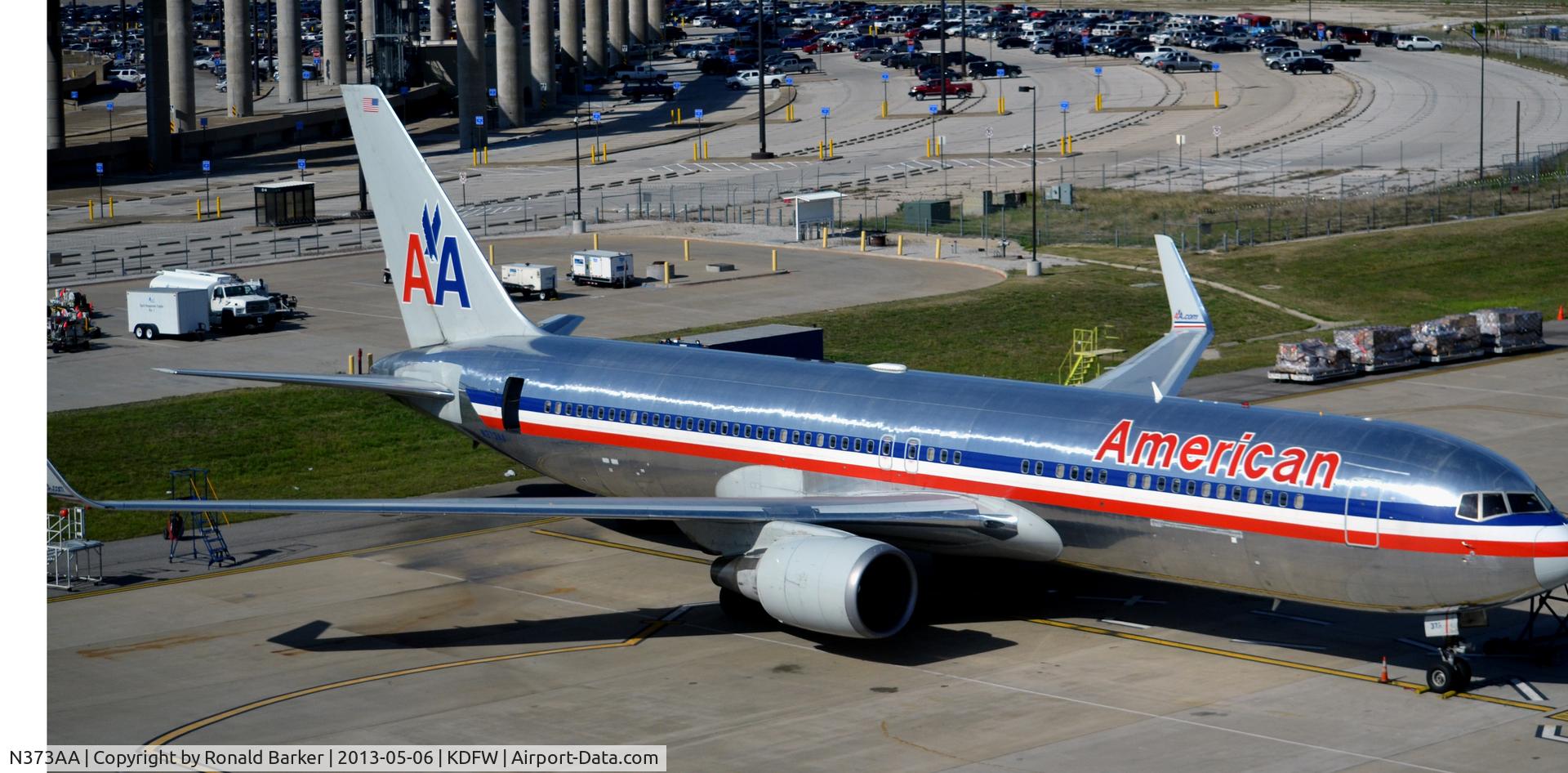N373AA, 1992 Boeing 767-323 C/N 25200, DFW TX