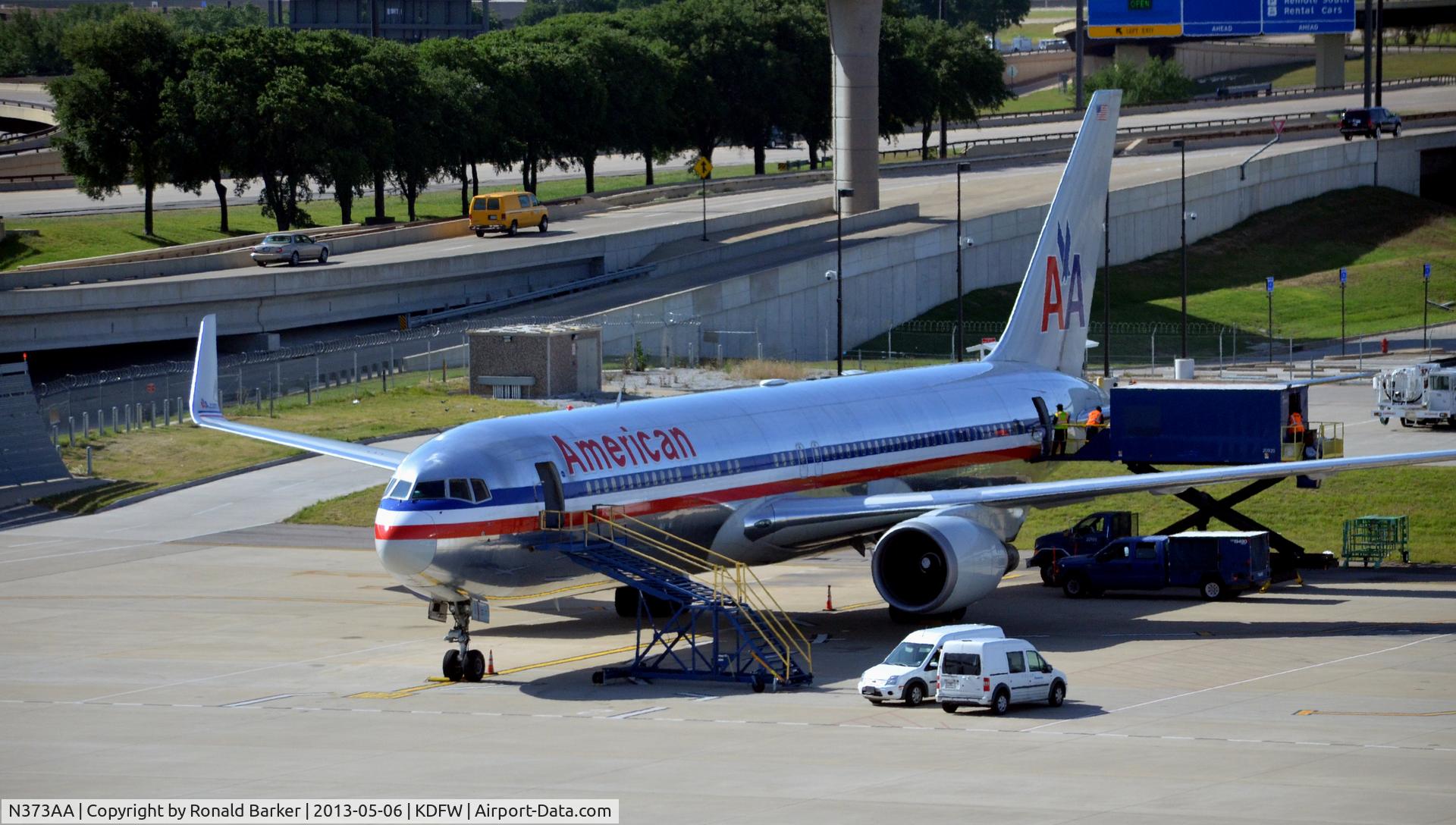 N373AA, 1992 Boeing 767-323 C/N 25200, DFW, TX