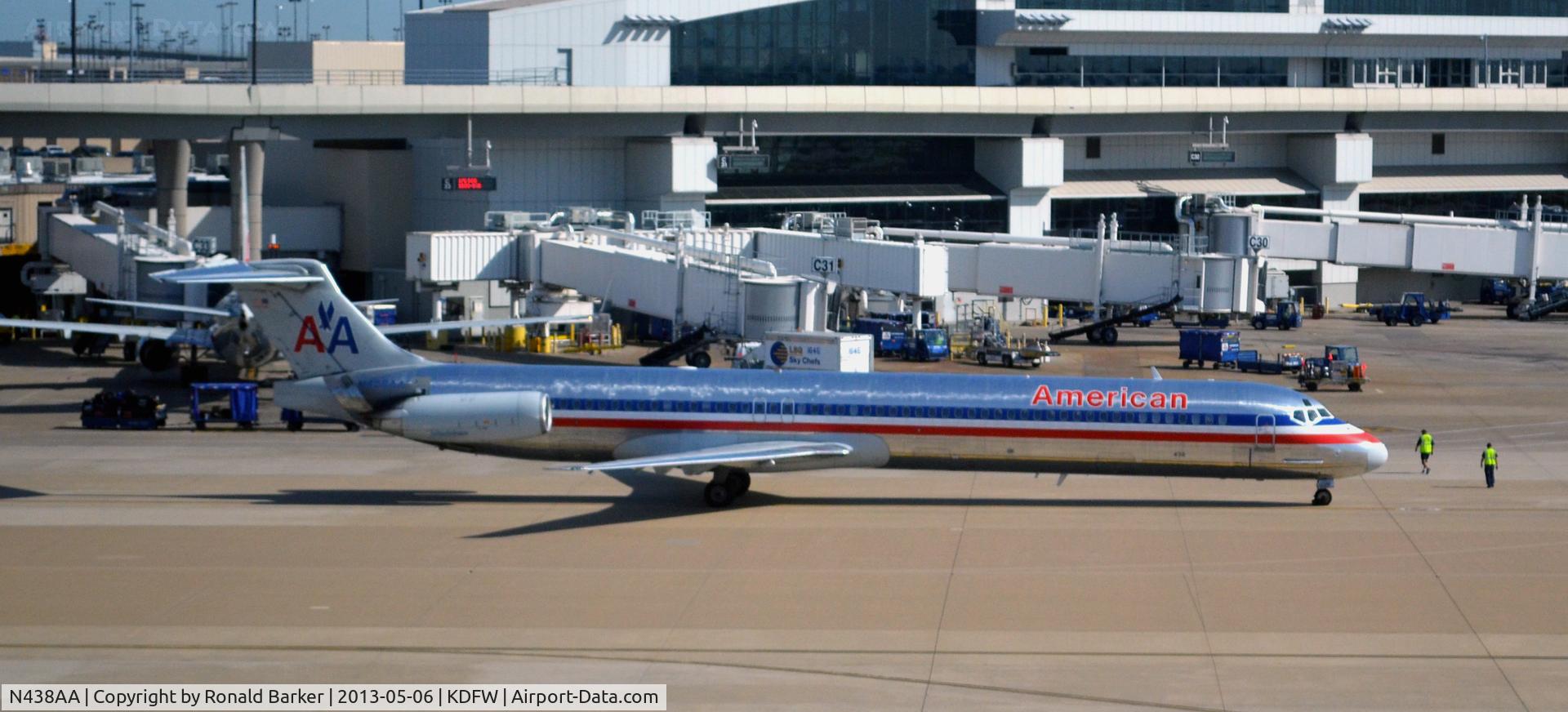 N438AA, 1987 McDonnell Douglas MD-83 (DC-9-83) C/N 49456, DFW, TX