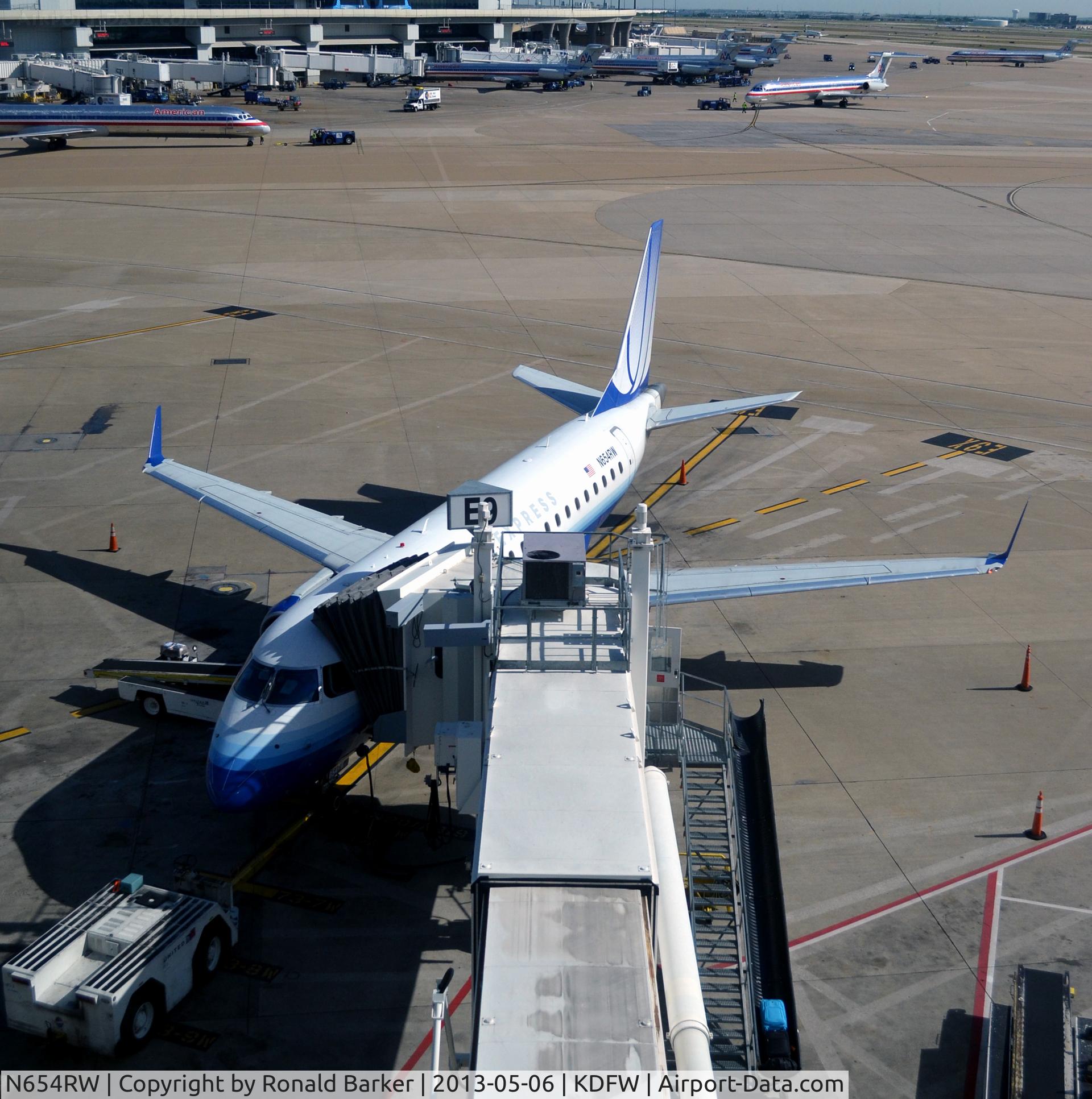 N654RW, 2005 Embraer 170SE (ERJ-170-100SE) C/N 17000104, Gate E9 DFW, TX