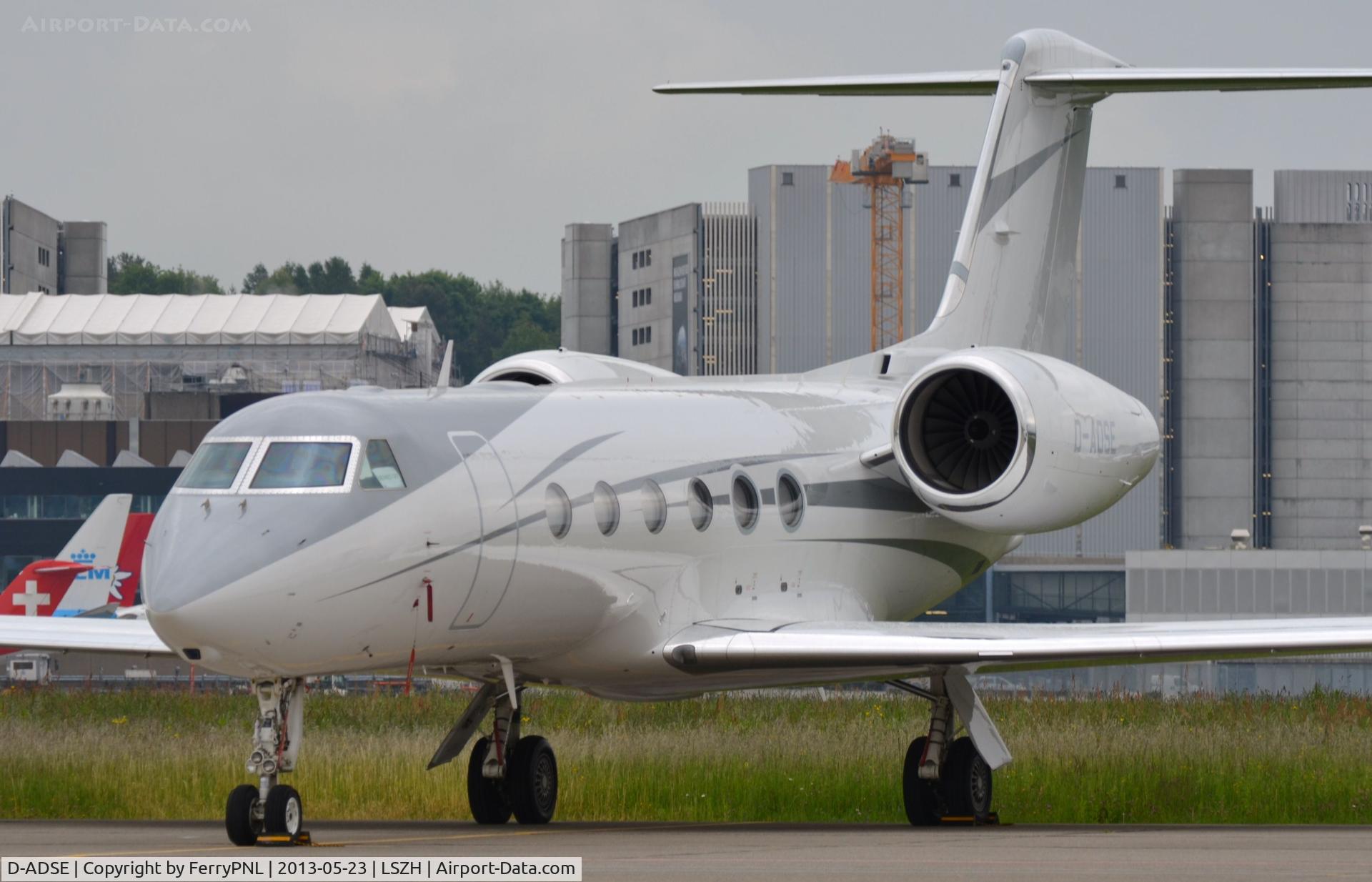 D-ADSE, 2011 Gulfstream Aerospace GIV-X (G450) C/N 4217, Windrose G450 close-up