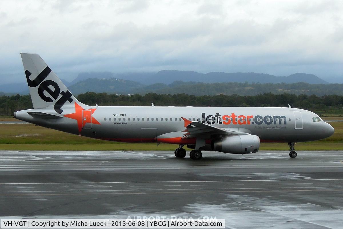 VH-VGT, 2009 Airbus A320-232 C/N 4178, At Coolangatta