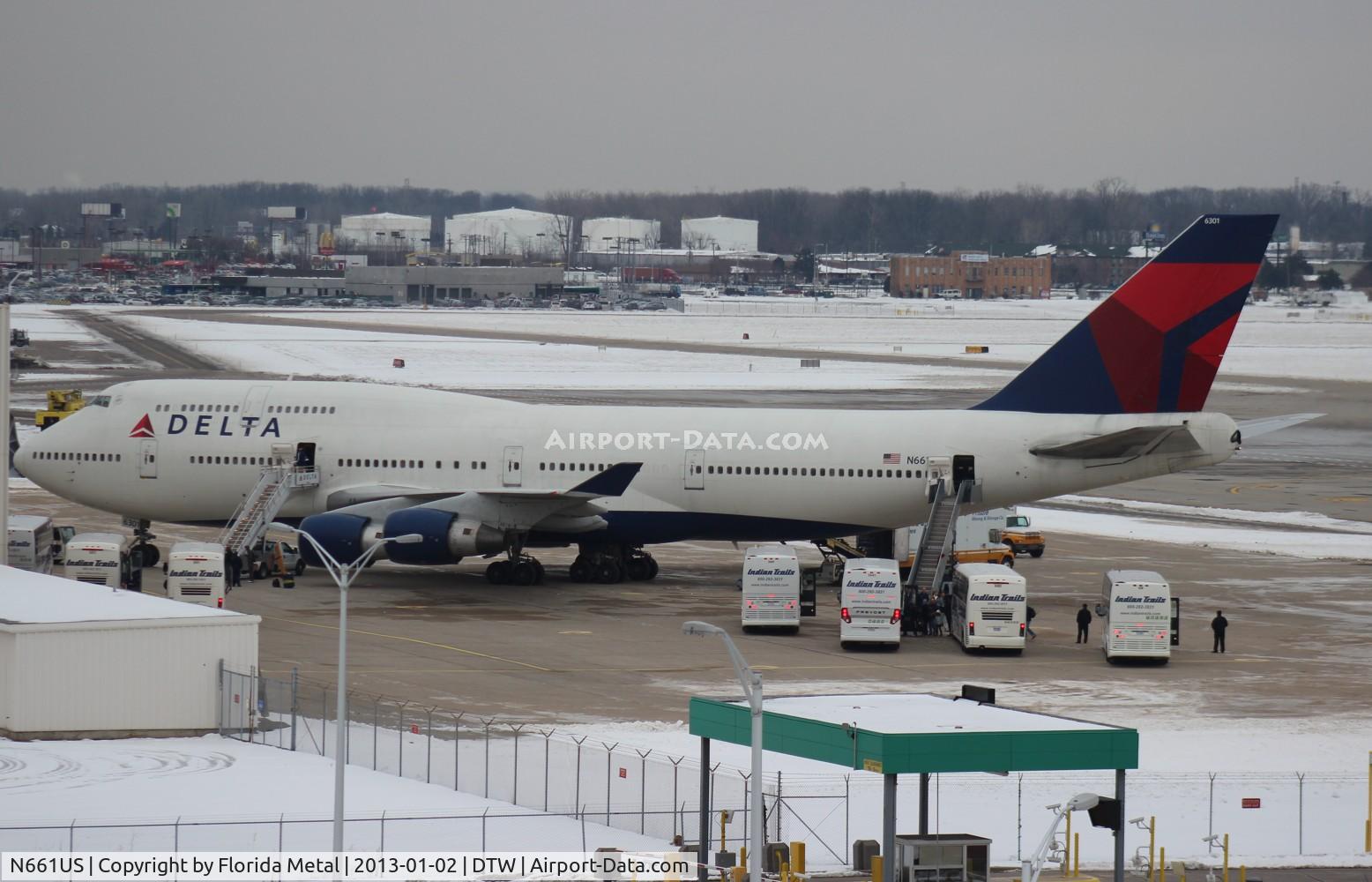 N661US, 1989 Boeing 747-451 C/N 23719, Delta 747 bringing in the University of Michigan from the Outback Bowl in Tampa