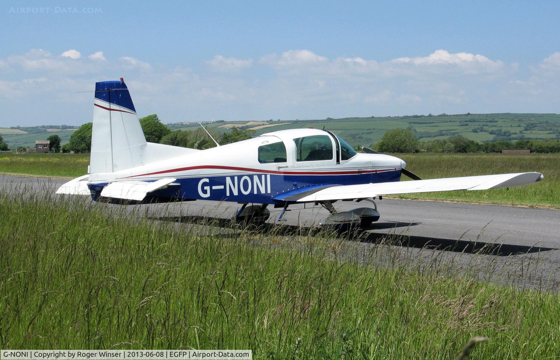 G-NONI, 1973 Grumman American AA-5 Traveler C/N AA5-0383, Visiting Grumman Traveler.