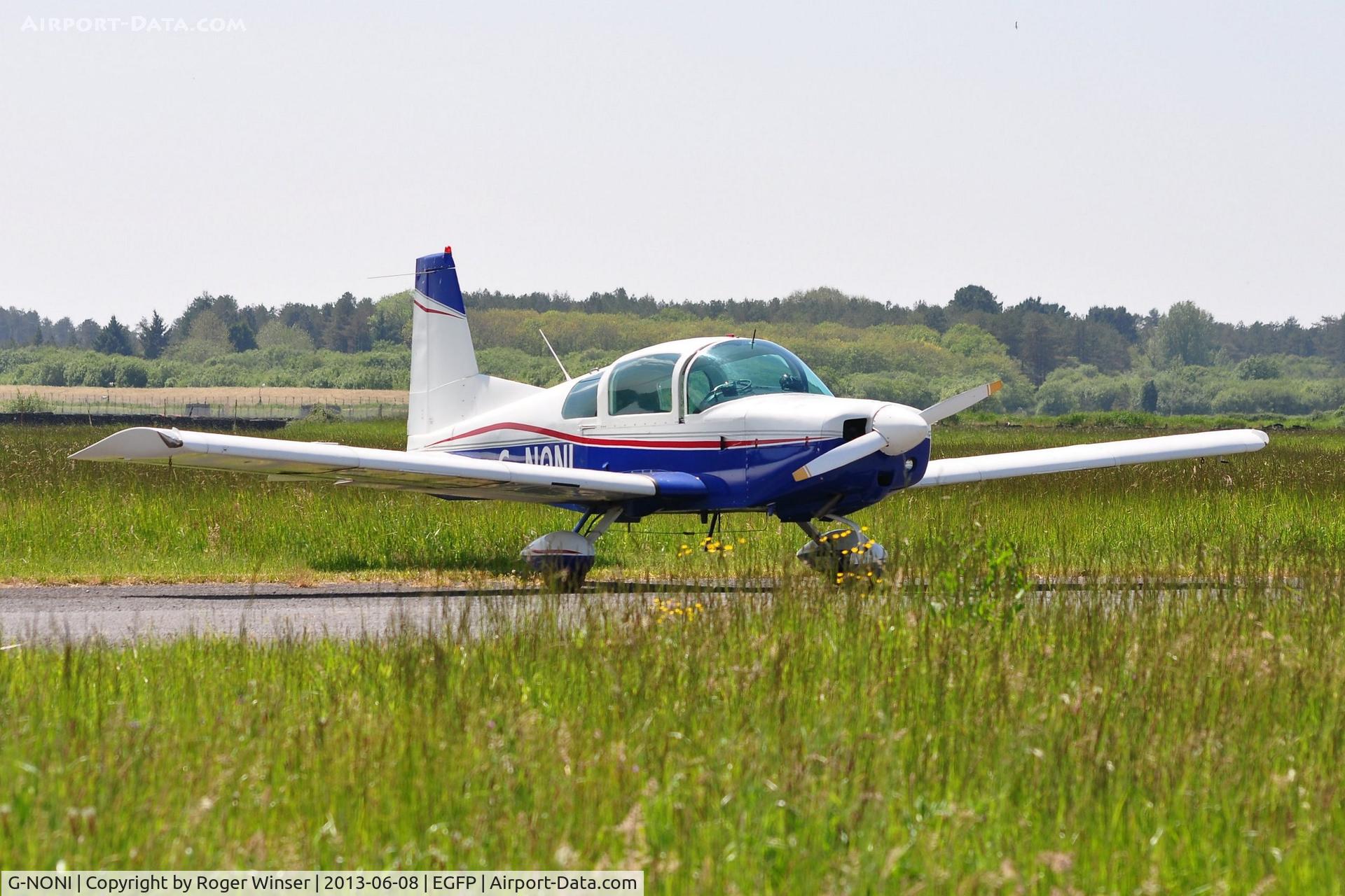 G-NONI, 1973 Grumman American AA-5 Traveler C/N AA5-0383, Visiting Grumman Traveler.