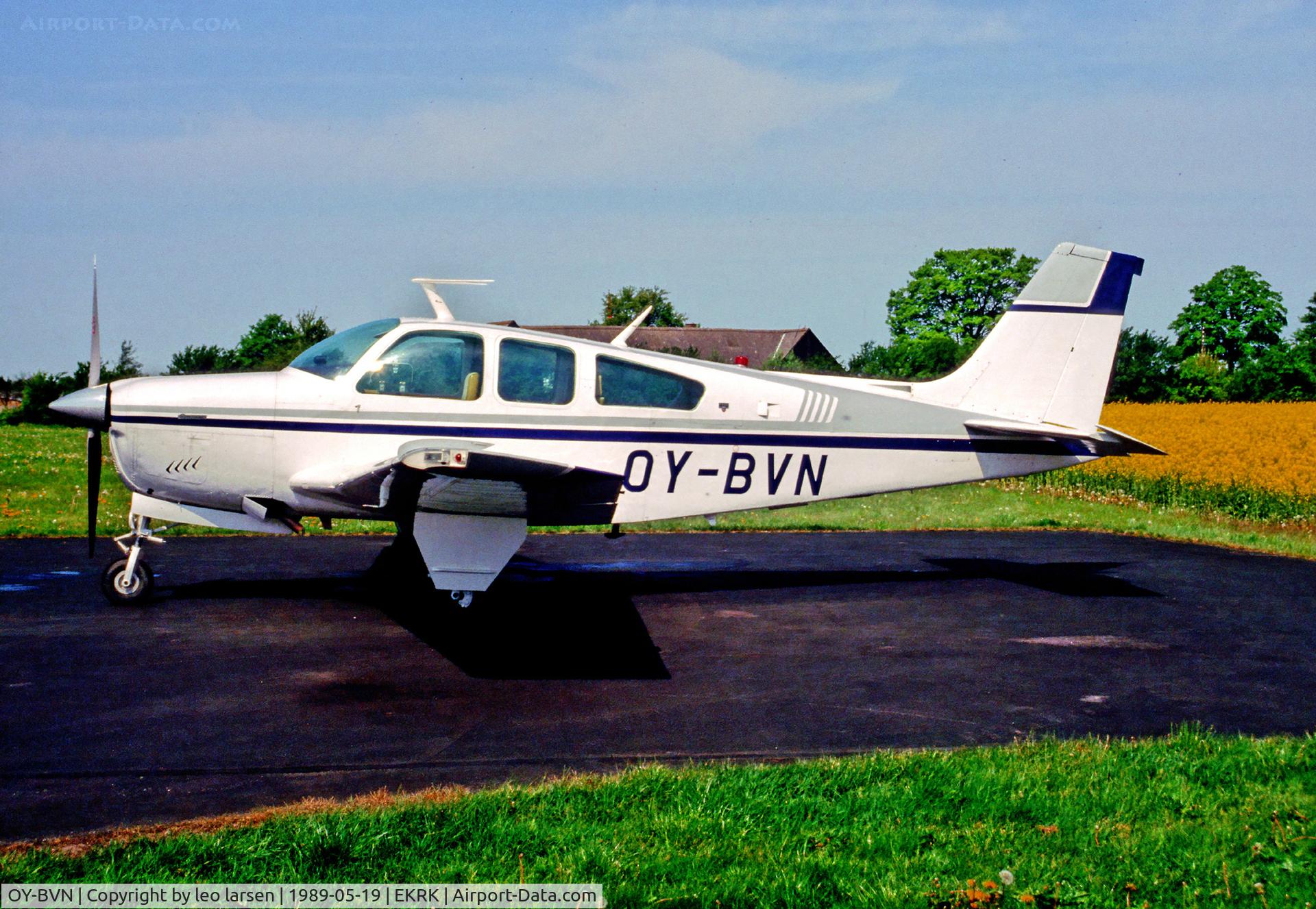 OY-BVN, Beech F33A Bonanza C/N CE-783, Roskilde RKE Denmark 19.5.89