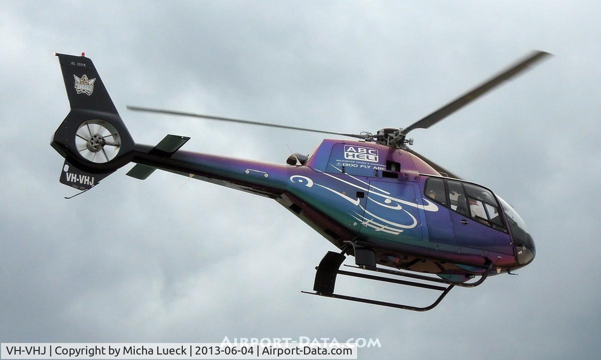 VH-VHJ, 2002 Eurocopter EC-120B Colibri C/N 1300, Coolangatta Beach