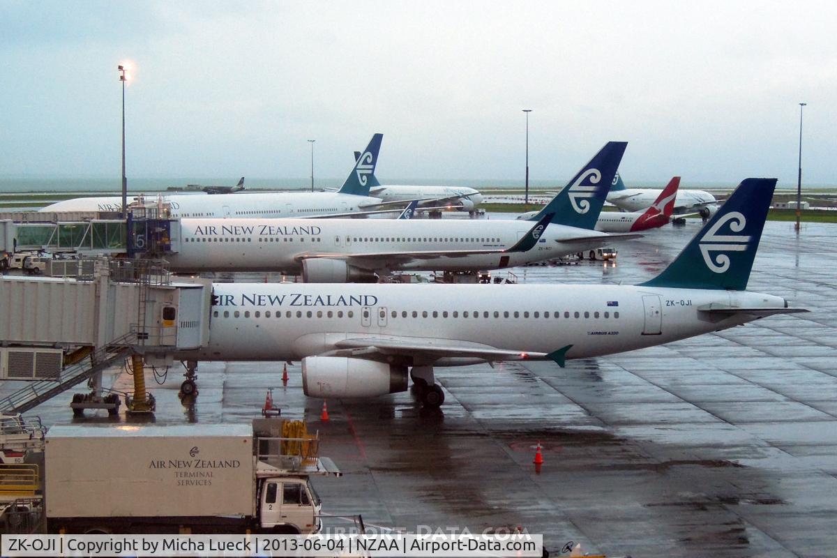ZK-OJI, 2004 Airbus A320-232 C/N 2297, Air NZ's A320-200, B767-300 and B777-200