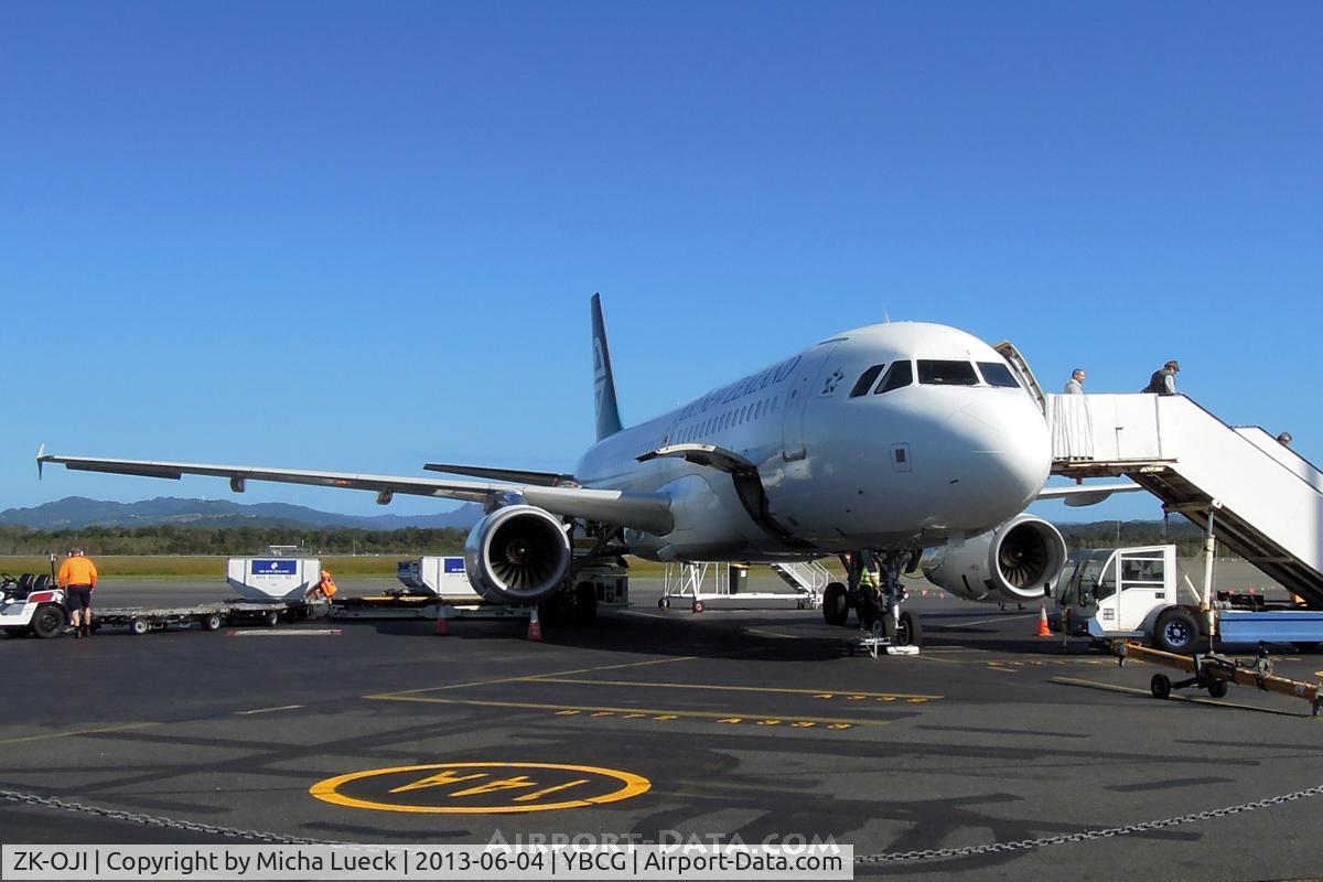 ZK-OJI, 2004 Airbus A320-232 C/N 2297, Coolangatta