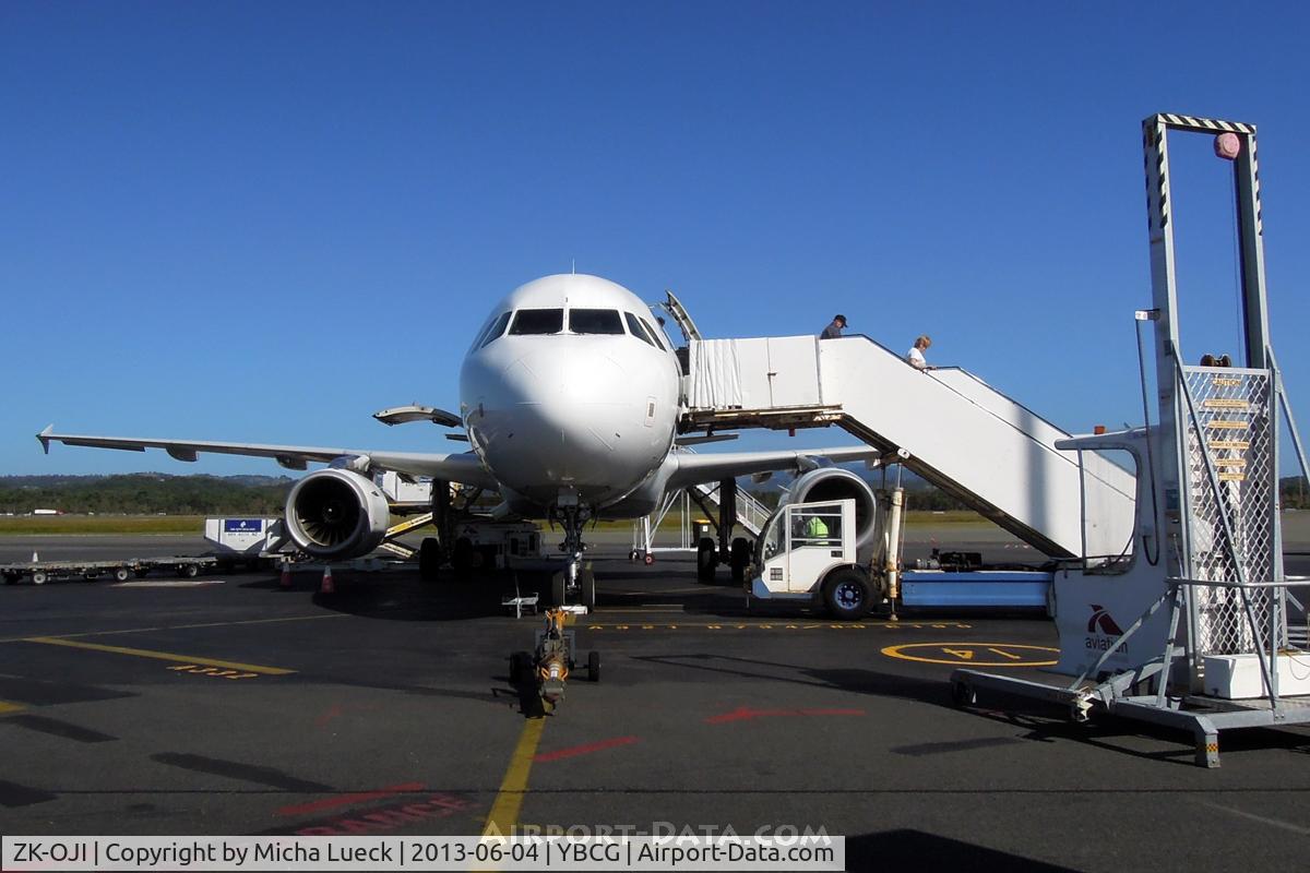 ZK-OJI, 2004 Airbus A320-232 C/N 2297, Coolangatta