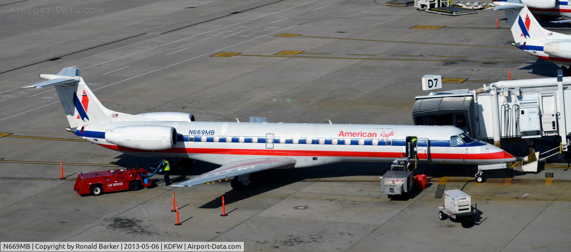 N669MB, 2004 Embraer ERJ-145LR (EMB-145LR) C/N 145788, Gate 7 DFW