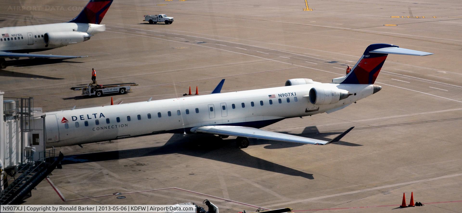 N907XJ, 2007 Bombardier CRJ-900ER (CL-600-2D24) C/N 15139, Gate  DFW