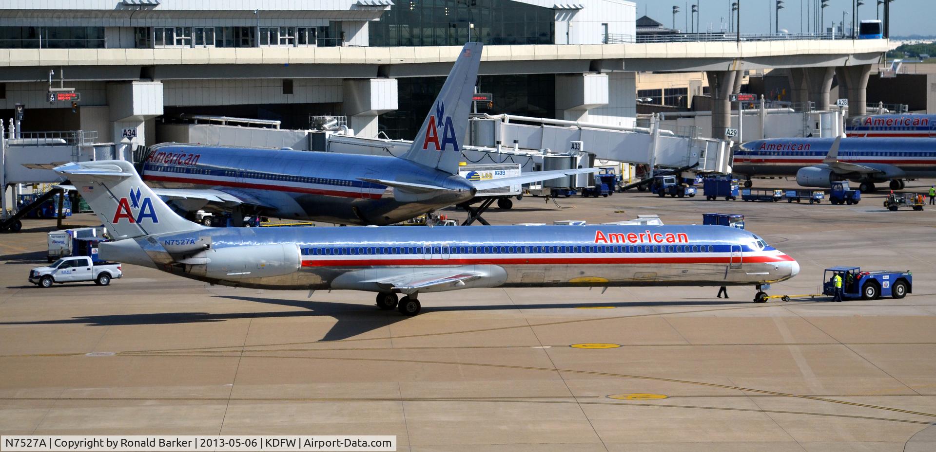 N7527A, 1990 McDonnell Douglas MD-82 (DC-9-82) C/N 49919, Taxi DFW