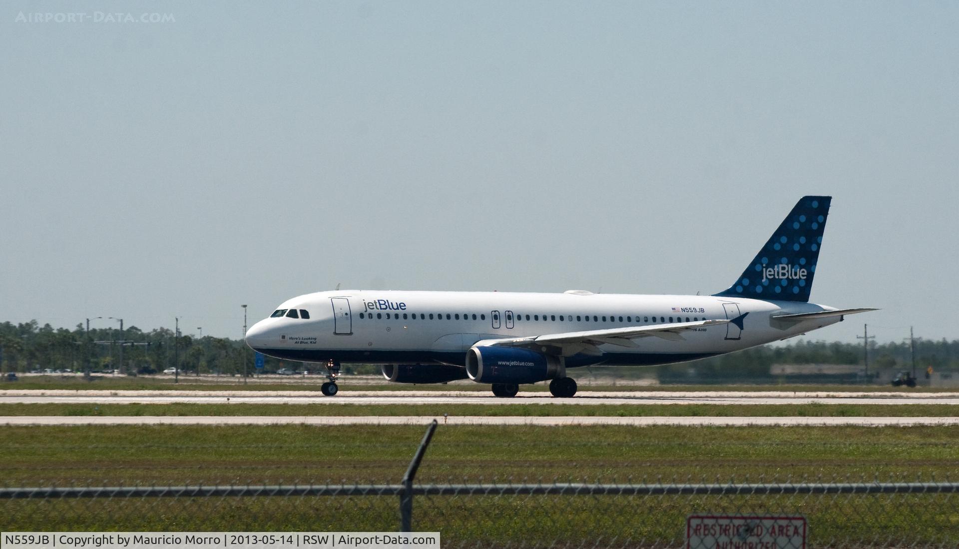 N559JB, 2003 Airbus A320-232 C/N 1917, RWY 6 at RSW