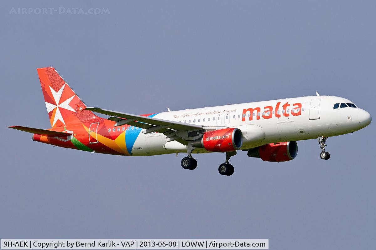 9H-AEK, 2004 Airbus A320-211 C/N 2291, Rwy 34