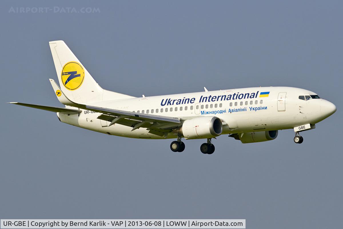 UR-GBE, 1990 Boeing 737-548 C/N 24968, Rwy 34