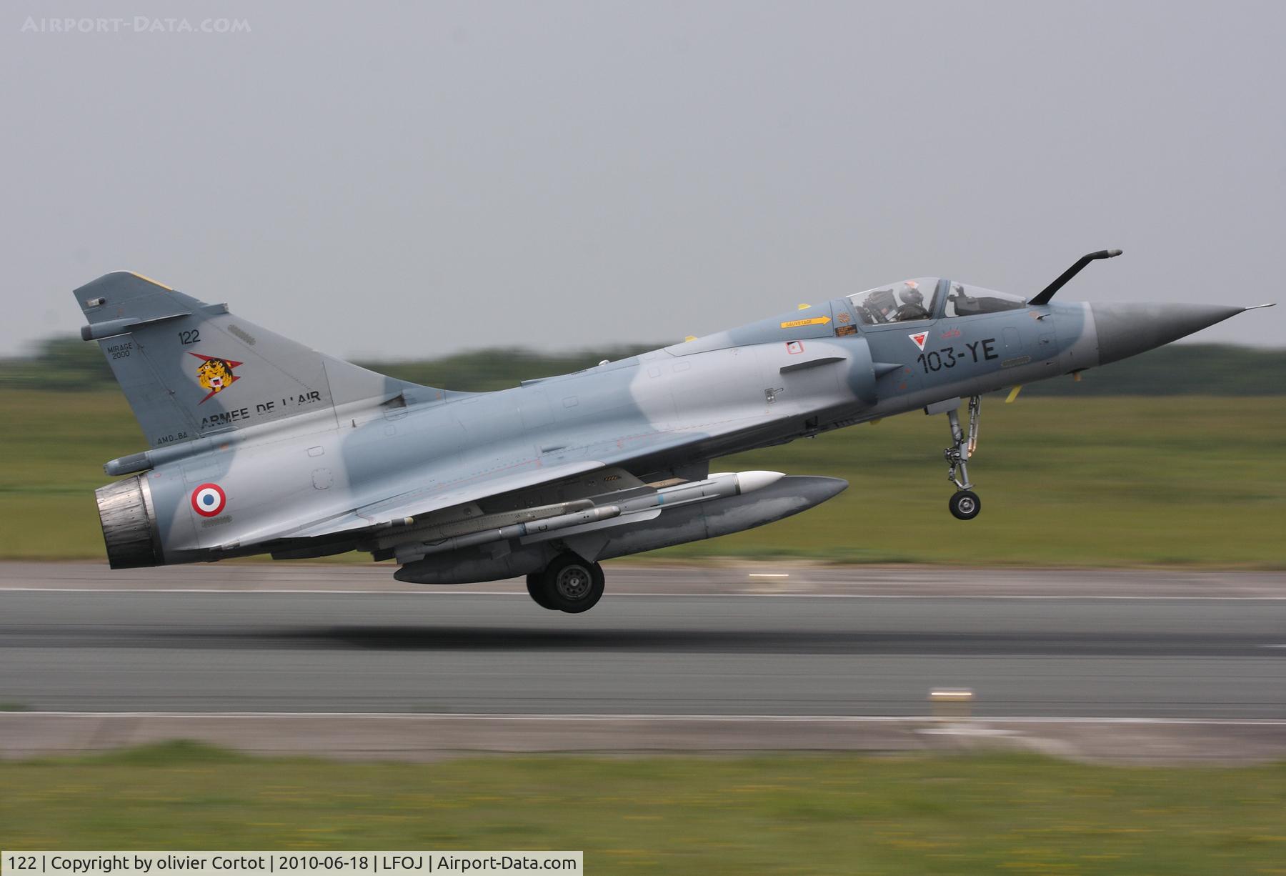122, Dassault Mirage 2000C C/N 405, Landing at Orleans AB