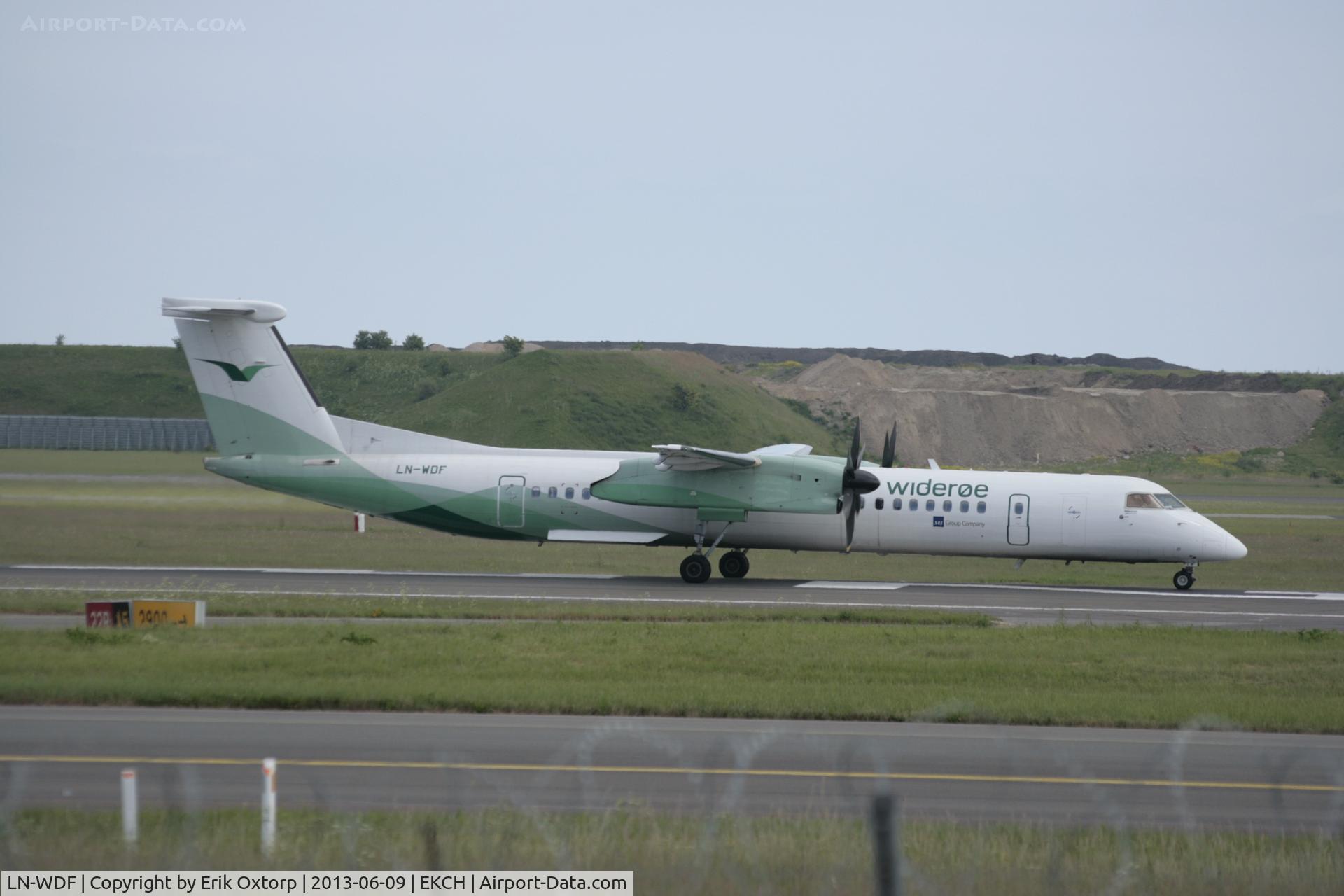 LN-WDF, 2009 De Havilland Canada DHC-8-402Q Dash 8 C/N 4244, Take off on rw 22R