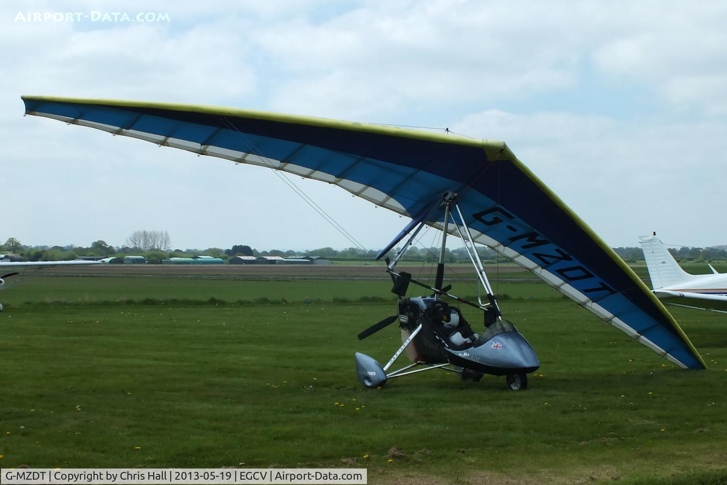 G-MZDT, 1996 Mainair Blade C/N 1096-0996-7-W899, at the Vintage Aircraft flyin