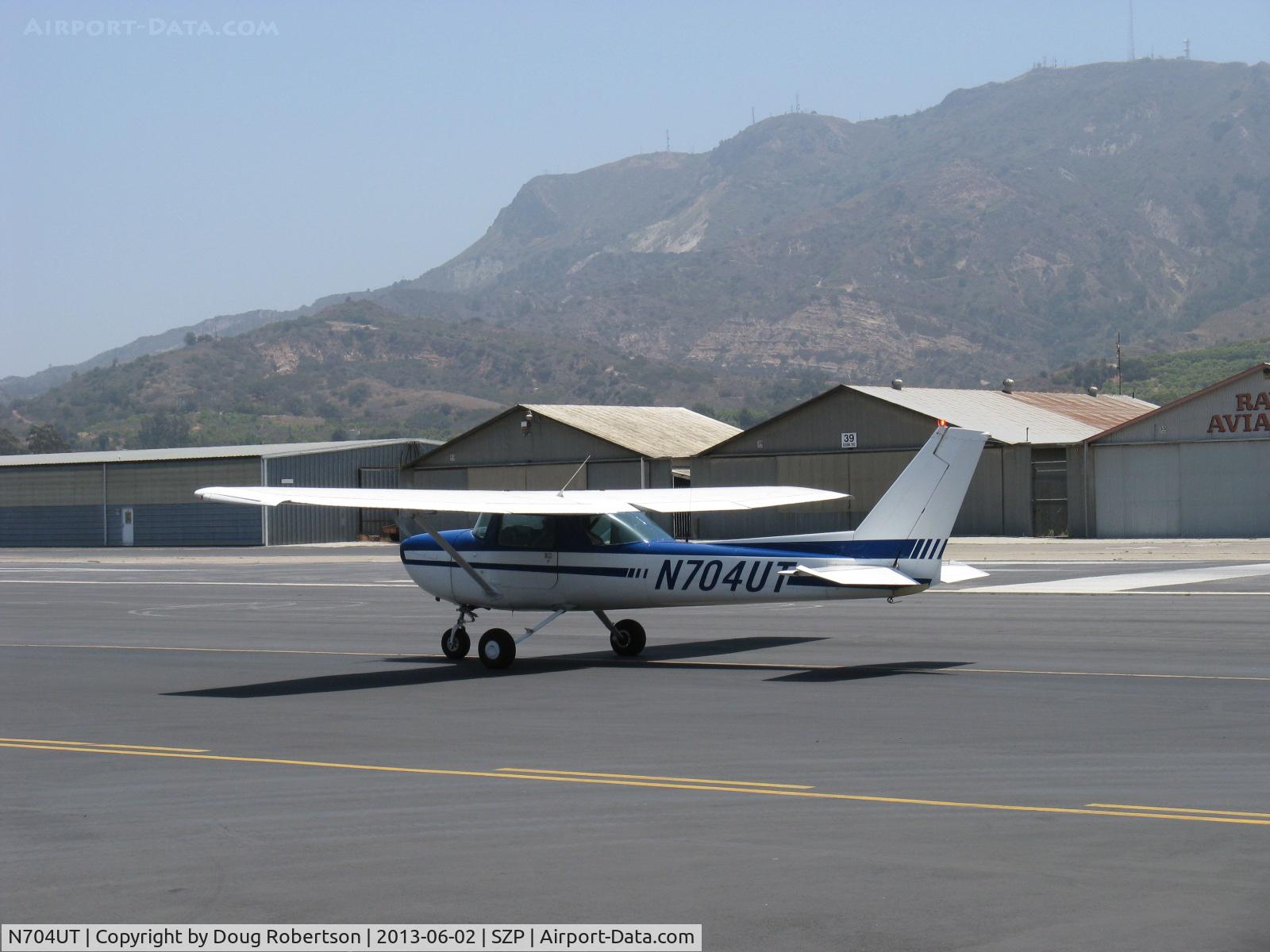 N704UT, 1976 Cessna 150M C/N 15078891, 1976 Cessna 150M, Continental O-200 100 Hp, taxi