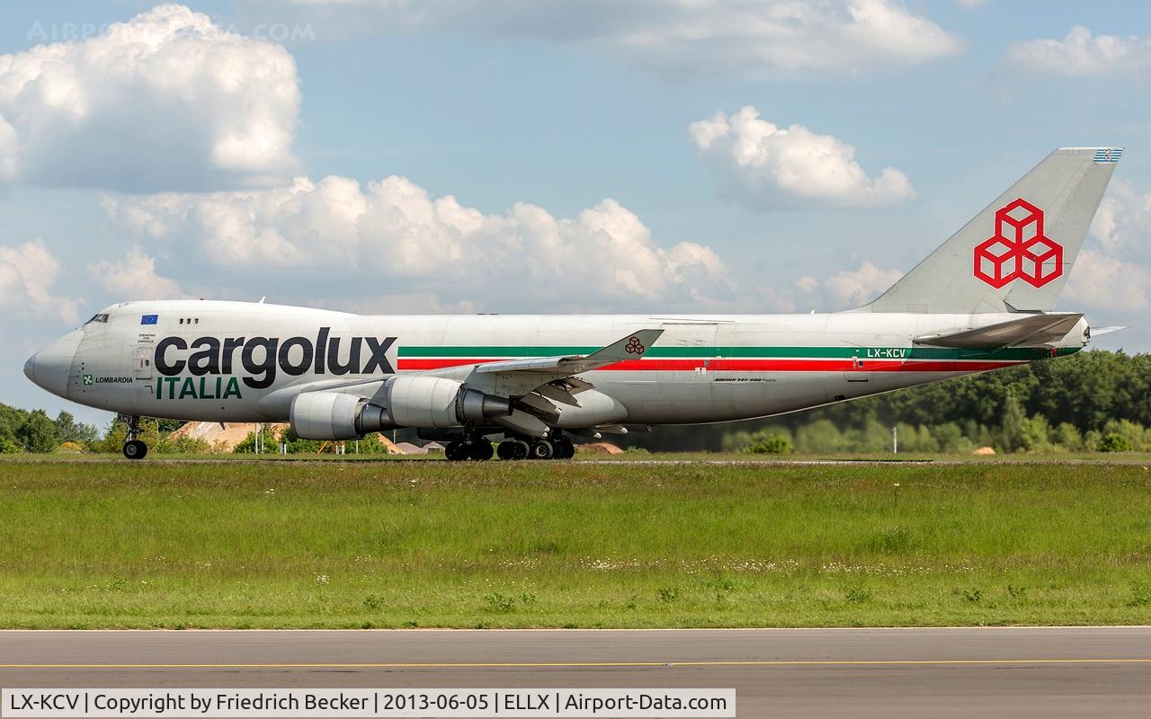 LX-KCV, 1997 Boeing 747-4R7F/SCD C/N 25868, depature via RW06