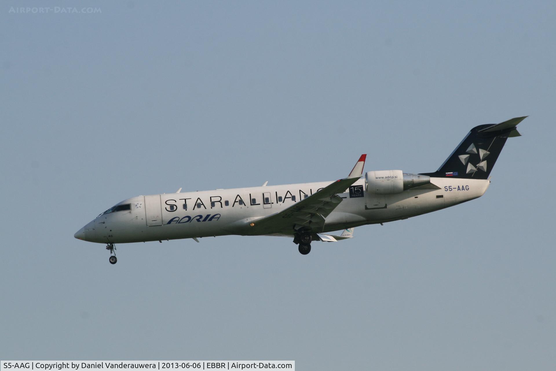 S5-AAG, 2000 Canadair CRJ-200LR (CL-600-2B19) C/N 7384, Arrival of flight JP376 to RWY 25L (15 YEARS sticker)
