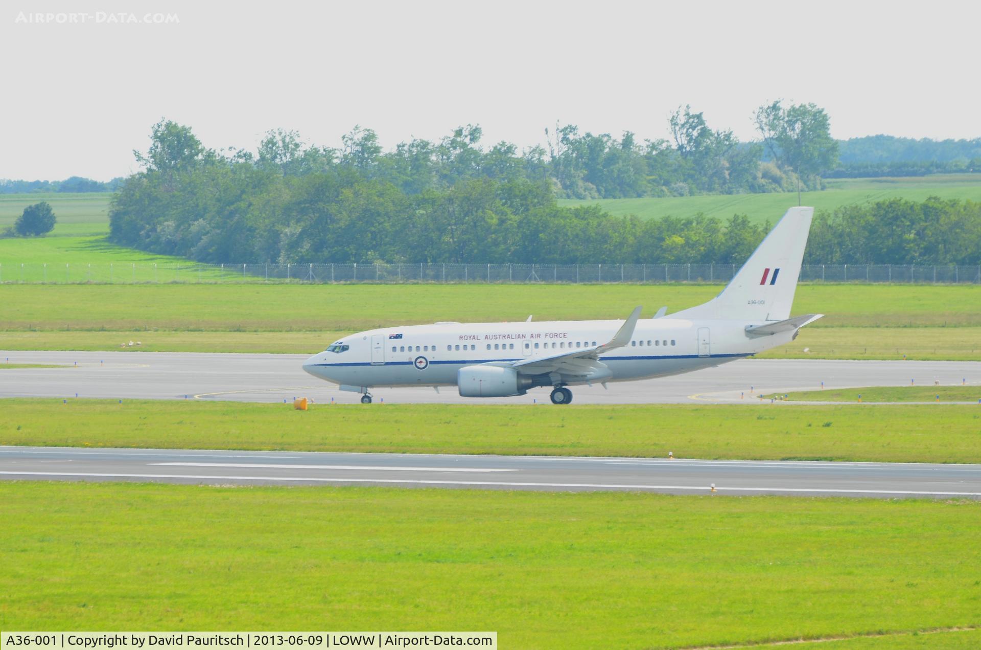 A36-001, 2000 Boeing 737-7DT BBJ C/N 30829, Royal Australian Air Force