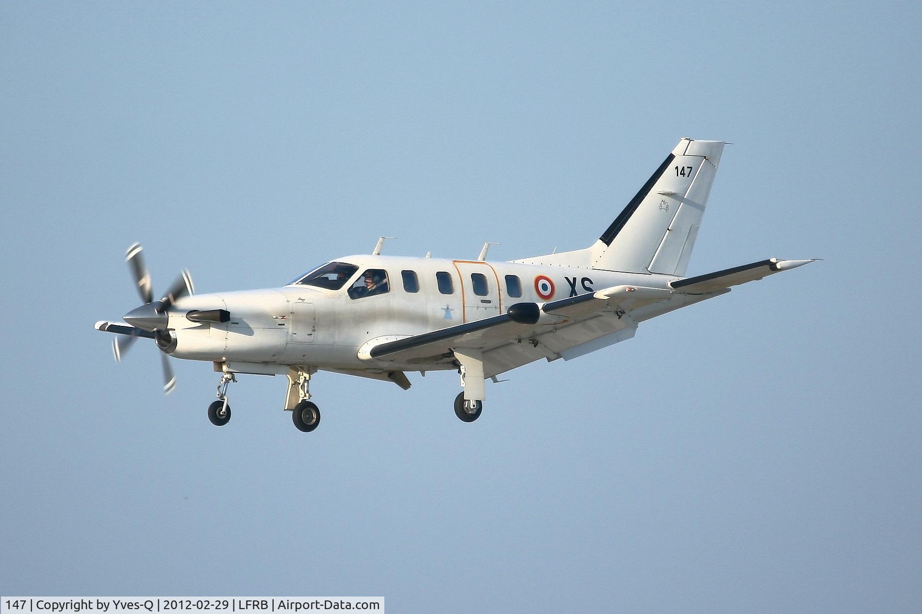 147, Socata TBM-700A C/N 147, French Air Force Socata TBM-700A (F-RAXS) , Short approach rwy 25L, Brest-Bretagne Airport (LFRB-BES)