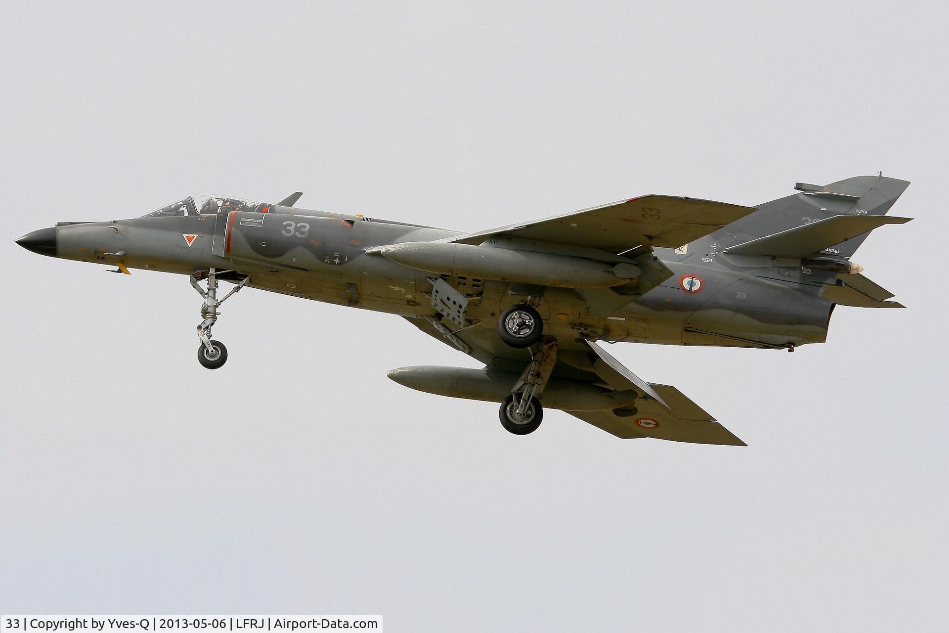33, Dassault Super Etendard C/N 33, French Naval Aviation Dassault Super Etendard M (SEM), Short approach rwy 26, Landivisiau Naval Air Base (LFRJ)