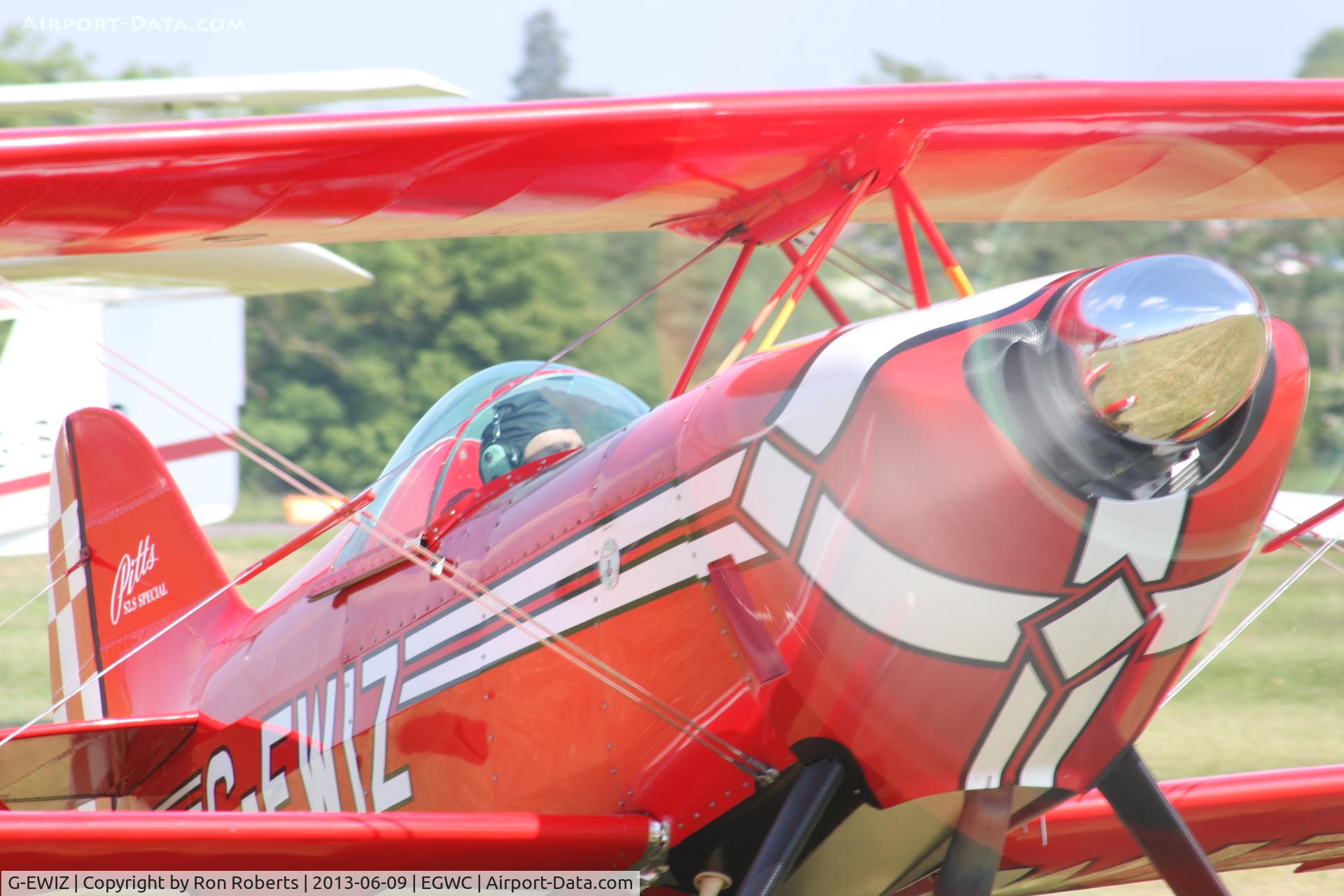 G-EWIZ, 1981 Pitts S-2S Special C/N S18, RAF Cosford Airshow