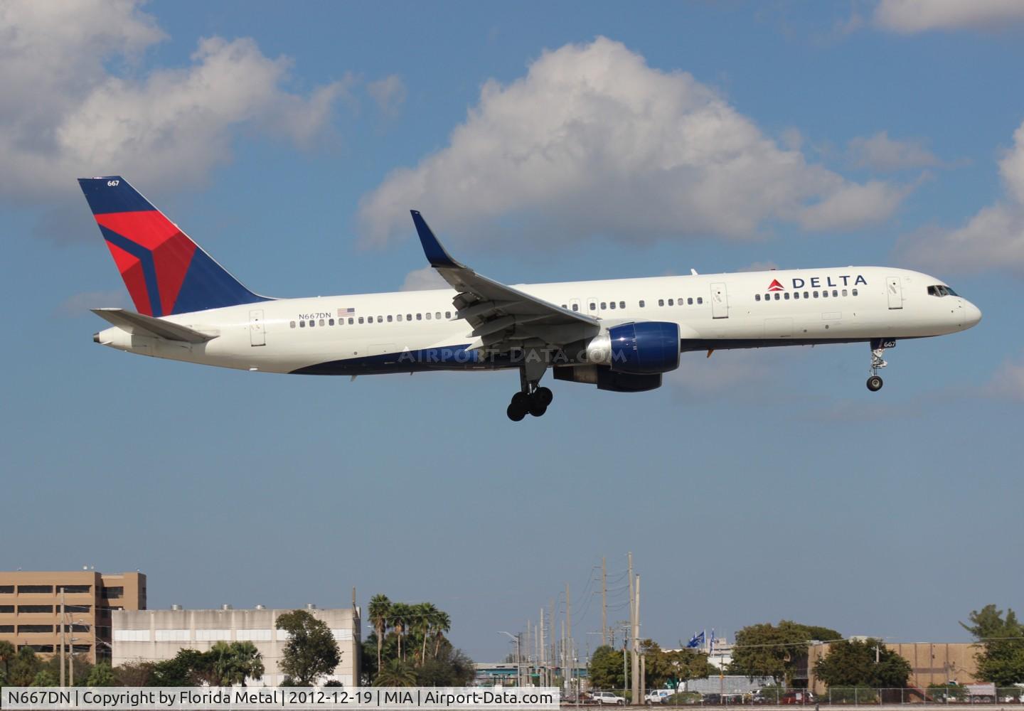 N667DN, 1991 Boeing 757-232 C/N 25035, Delta 757