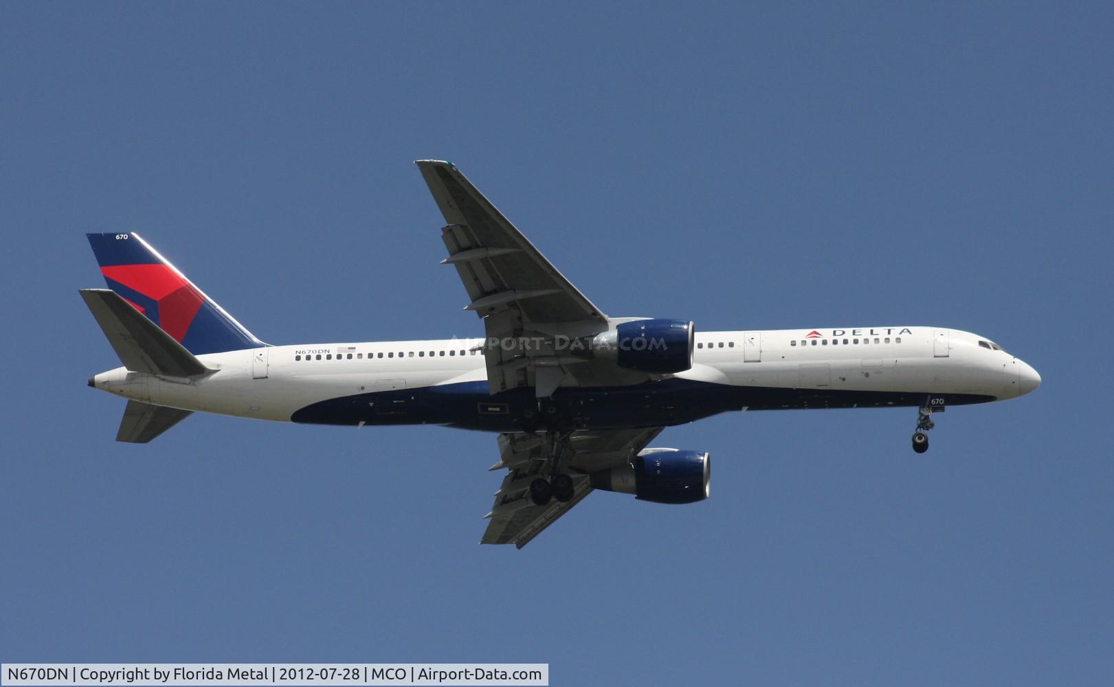 N670DN, 1992 Boeing 757-232 C/N 25331, Delta 757