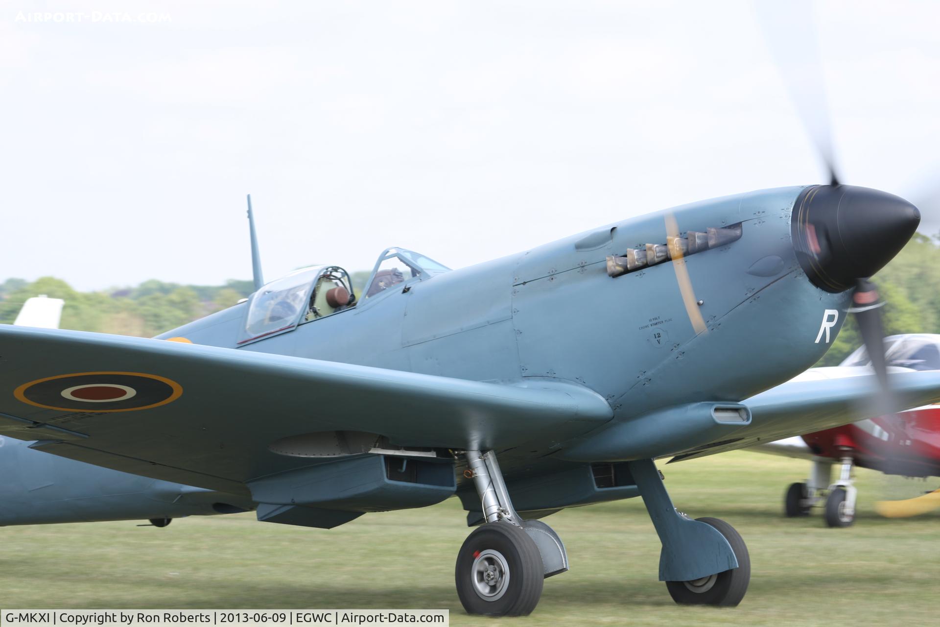 G-MKXI, 1944 Supermarine 365 Spitfire PR.XI C/N 6S/504719, RAF Cosford Airshow