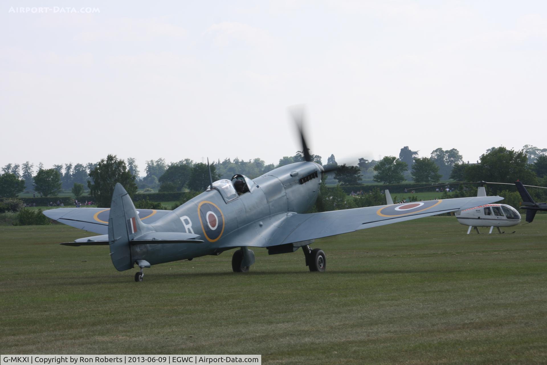 G-MKXI, 1944 Supermarine 365 Spitfire PR.XI C/N 6S/504719, RAF Cosford Airshow