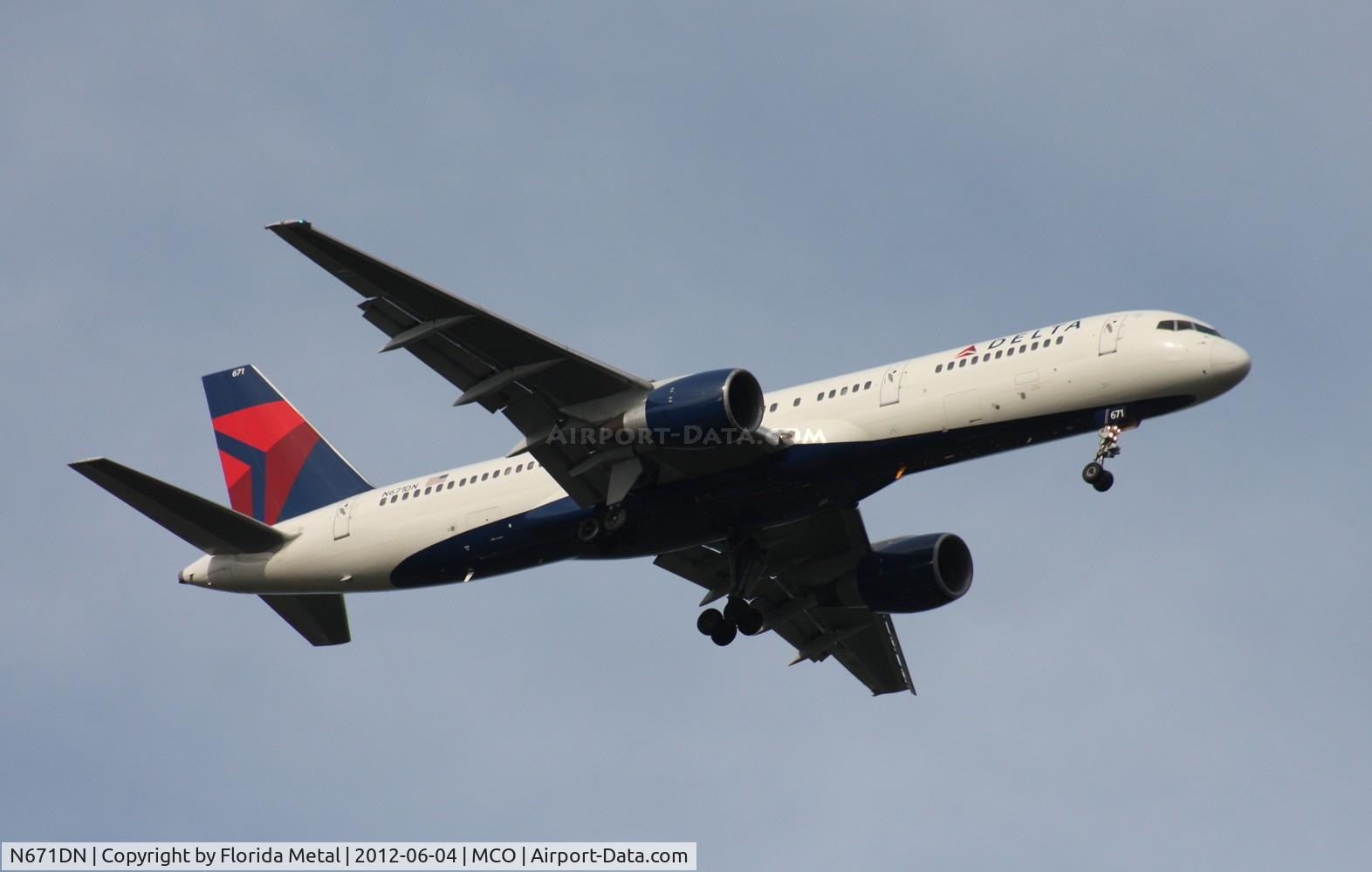 N671DN, 1992 Boeing 757-232 C/N 25332, Delta 757