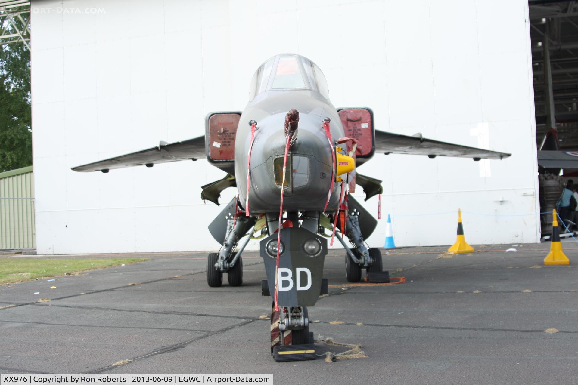 XX976, 1976 Sepecat Jaguar GR.1 C/N S.98, RAF Cosford Airshow