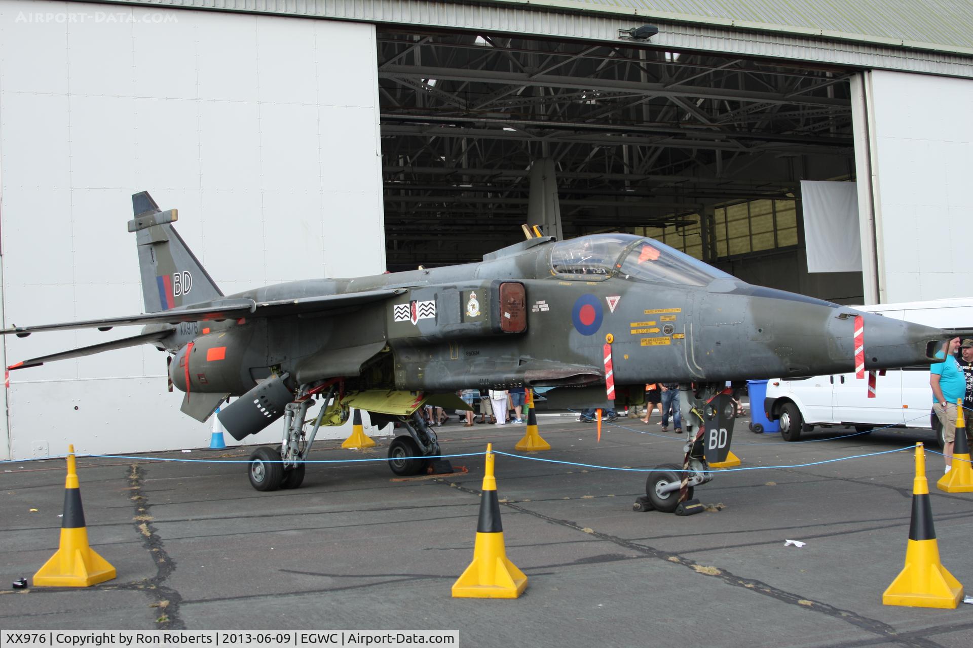 XX976, 1976 Sepecat Jaguar GR.1 C/N S.98, RAF Cosford Airshow