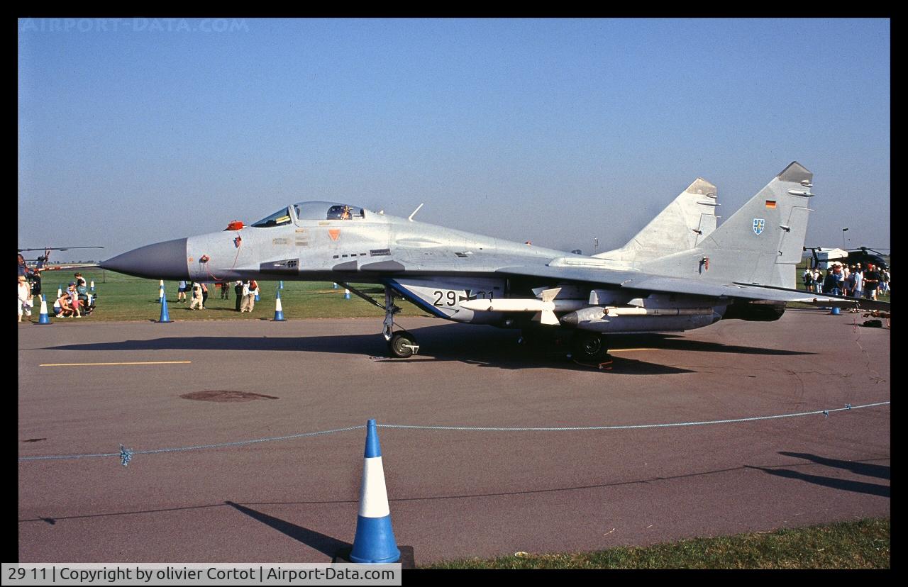 29 11, Mikoyan-Gurevich MiG-29G C/N 2960525128, RIAT 2001, RAF Cottesmore