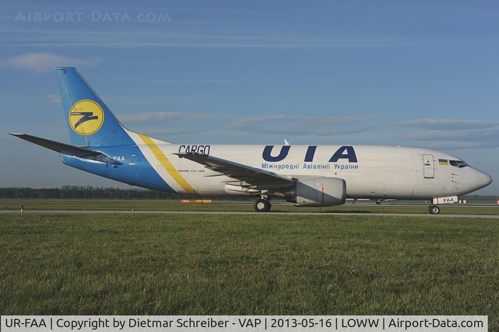 UR-FAA, 1989 Boeing 737-3Y0(F) C/N 24462, Ukraine Boeing737-300