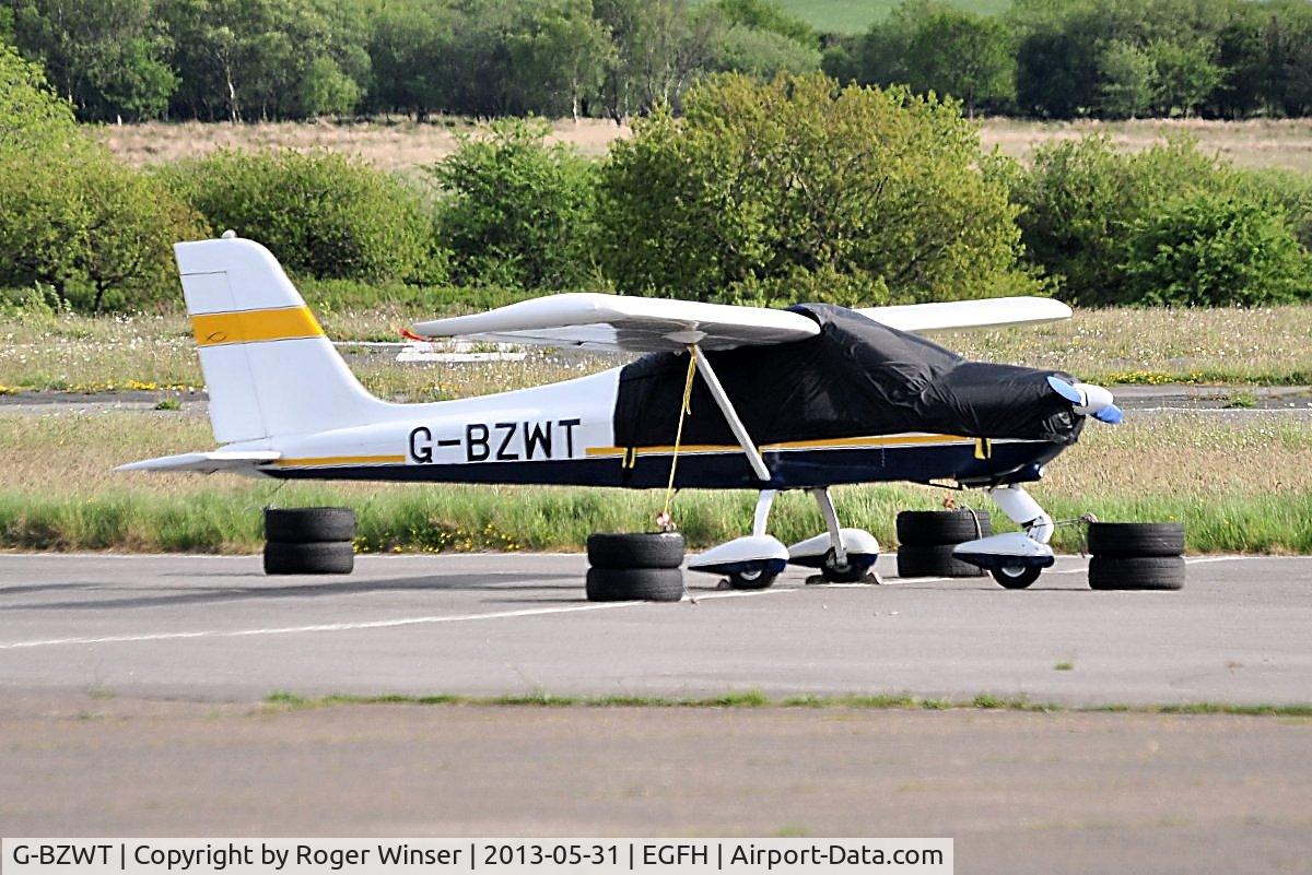 G-BZWT, 2001 Tecnam P-92EA Echo C/N PFA 318-13681, Visiting Tecnam  Echo.